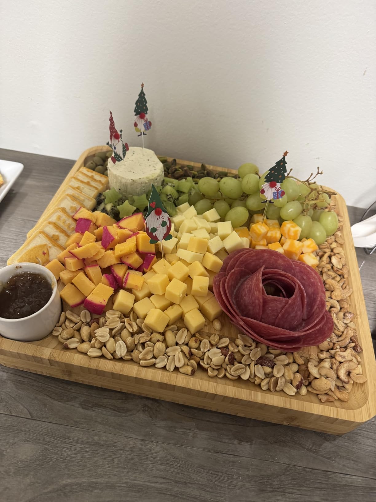 Large Bamboo Charcuterie Board Gift Set – 4 Hidden Drawers, Cheese Knives, Ceramic Bowls & Plates – Perfect Christmas, Holiday, or Housewarming Gift Customer Review Large Bamboo Charcuterie Board Gift Set – 4 Hidden Drawers, Cheese Knives, Ceramic Bowls & Plates – Perfect Christmas, Holiday, or Housewarming Gift - Customer Photo 5