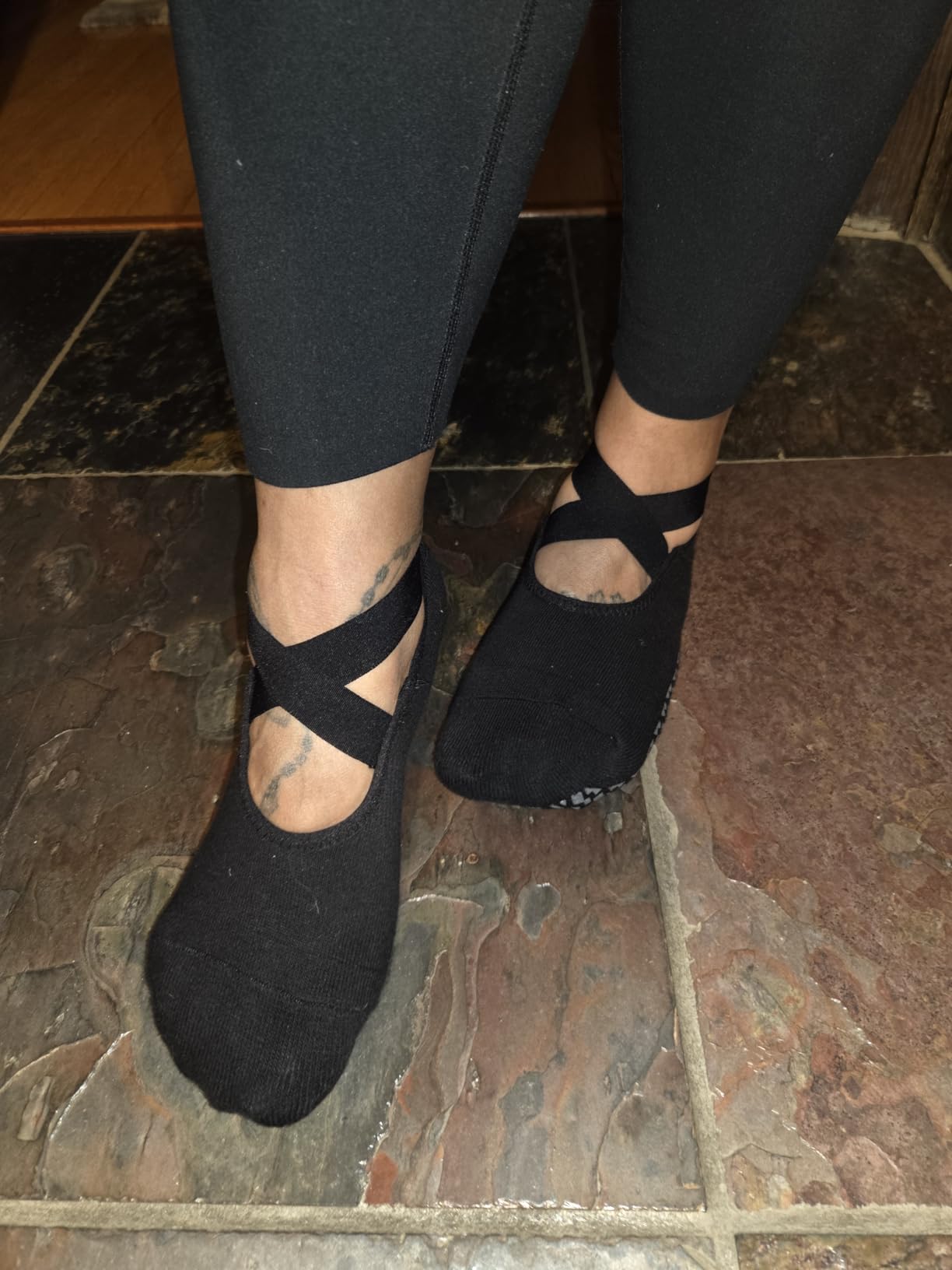 Ozaiic Pilates Socks for Women Non Slip Grip, Yoga Socks with Grippers for Barre, Hospital, Ballet, Dance, Barefoot Workout - Customer Photo 3