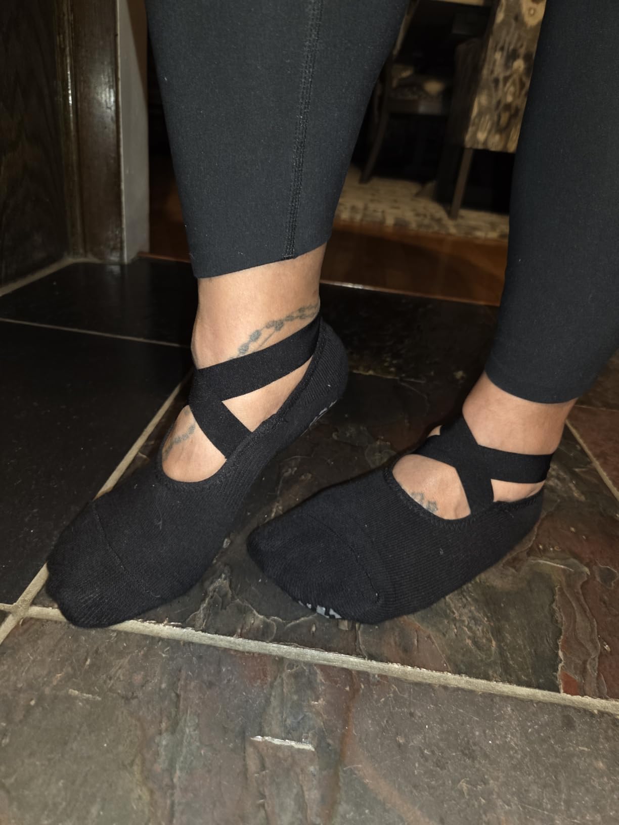 Ozaiic Pilates Socks for Women Non Slip Grip, Yoga Socks with Grippers for Barre, Hospital, Ballet, Dance, Barefoot Workout - Customer Photo 5