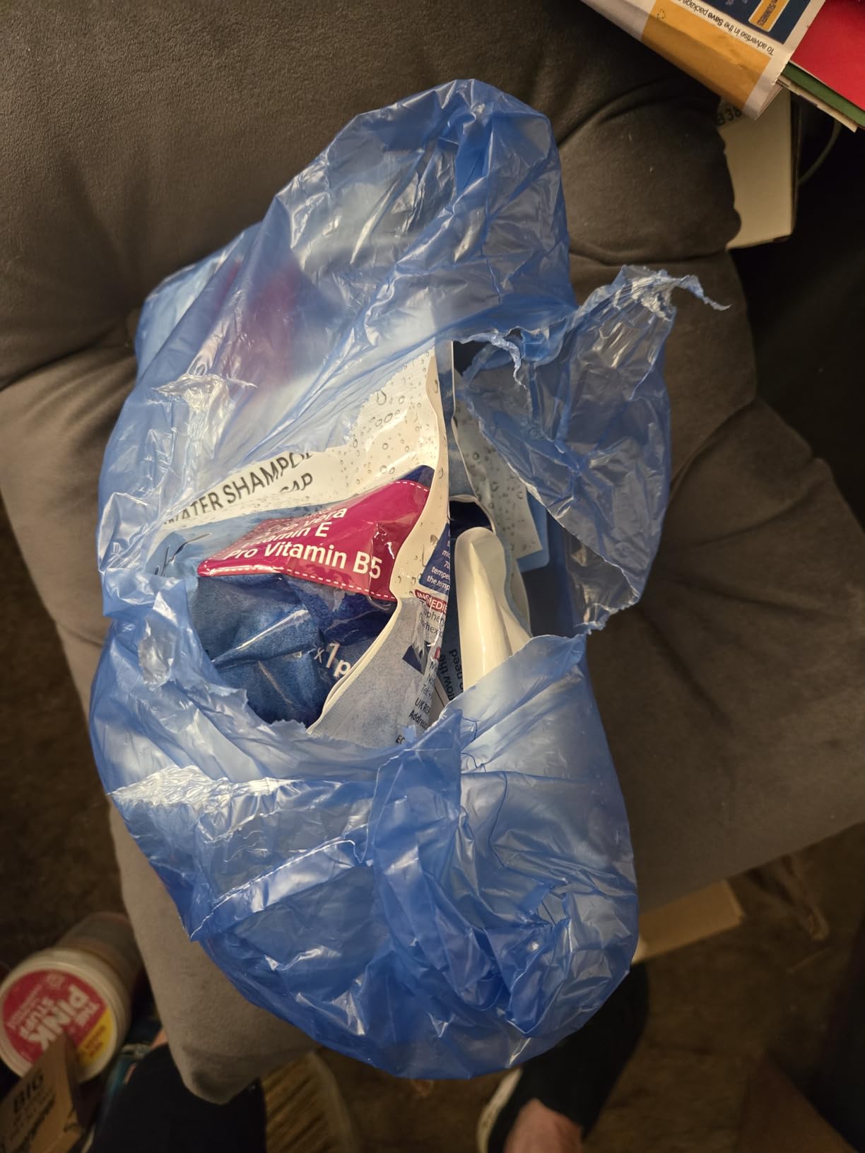 Drench Shampoo Caps No Rinse - Waterless Shampoo Cap and Conditioner - Dry Hair Wash Caps for Elderly or Bedridden - Contains Aloe Vera, Vitamin E and Provitamin B5-6 Counts - Customer Photo 1