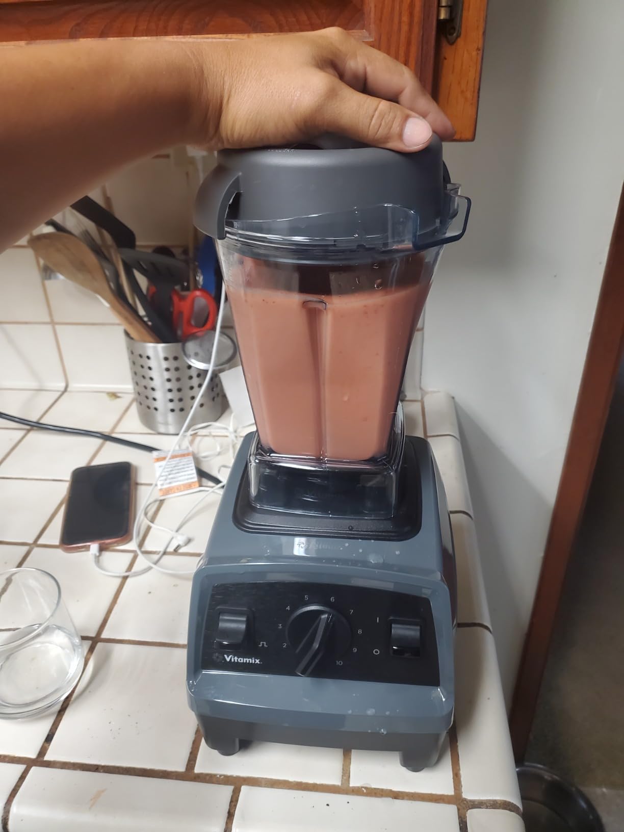 Vitamix Explorian E310 Blender, Professional-Grade Kitchen Blender for Smoothies, Soups, Juices and More, 10-Speed, Stainless Steel Blades, Self-Cleaning Kitchen Appliance, 48 Oz Container, Slate - Customer Photo 2