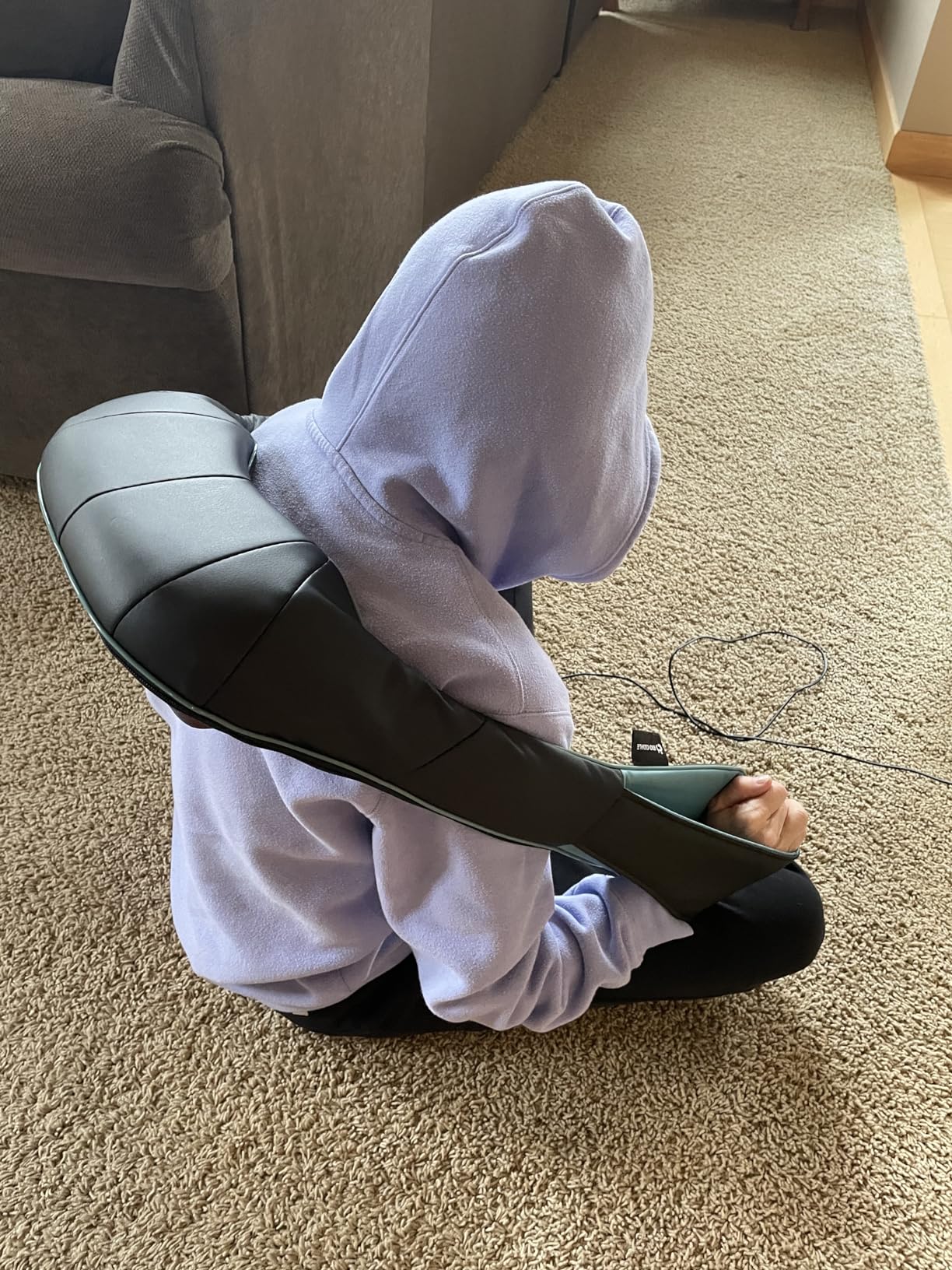 Mo Cuishle Shiatsu Neck and Shoulder Massager with Heat – Deep Kneading Massage for Relaxation – Ideal for Christmas, Mother's Day, Father's Day, Gifts for Men, Women, Mom and Dad - Customer Photo 2