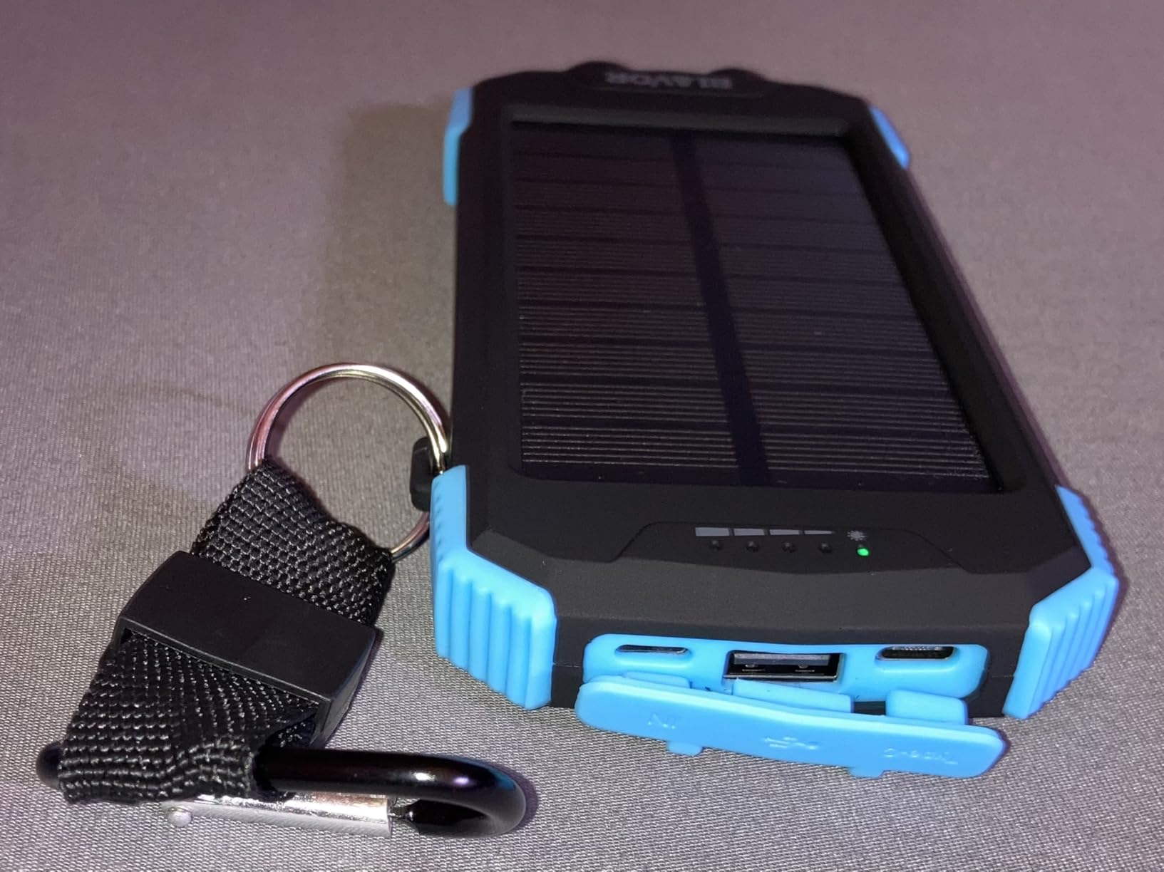 BLAVOR Solar Charger Power Bank 10,000mAh, Portable Wireless Charger, 20W Fast Charging External Battery Pack with USB C for Cell Phones, Solar Panel Charger with Dual Flashlight for Camping - Customer Photo 1