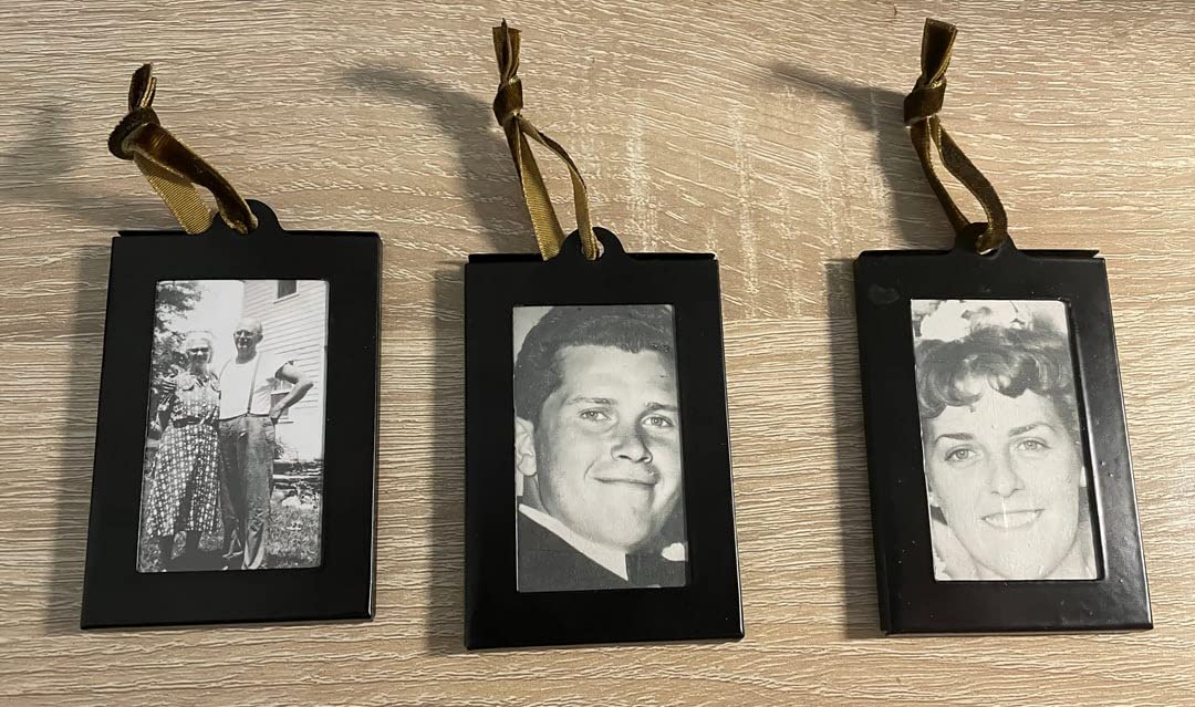 Klikel Family Tree Picture Frame Stand with 6 Hanging Photo Picture Frames - Customer Photo 2