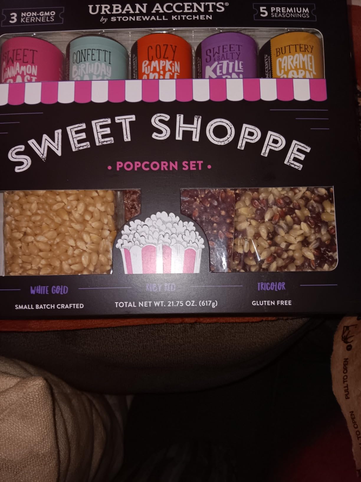 Urban Accents Movie Night Popcorn Gift Set – Includes 3 Gourmet Popcorn Kernel Varieties & 5 Flavorful Seasonings – Perfect Snack Gift Box for Parties, Holidays, or Movie Lovers - Customer Photo 1