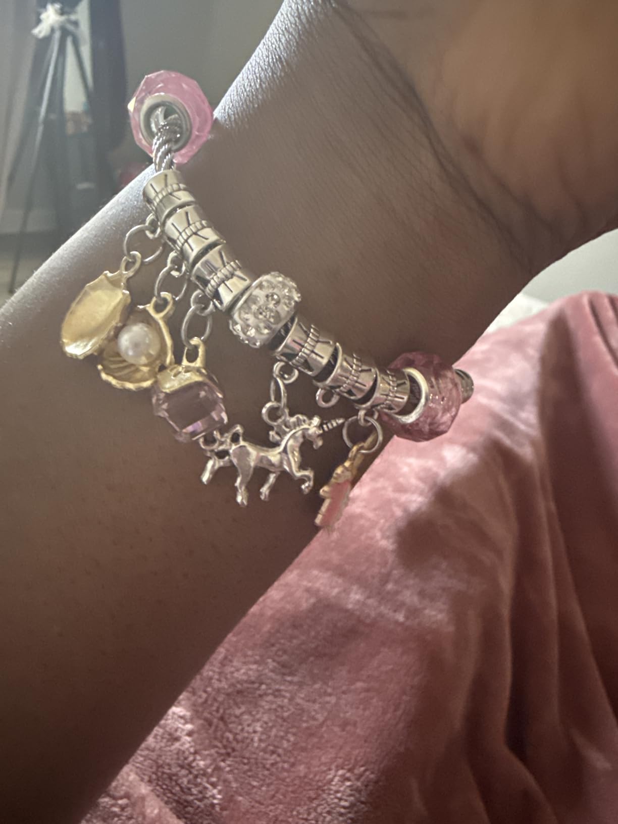 COO&KOO Girls Charm Bracelet Making Kit: Unicorn Jewelry Making Kit Gifts Crafts for Girl 8-12 A Perfect Girls Toy for Ages 6 7 8 9 10 Girl That Imagination Self-Expression and Inspires Creativity - Customer Photo 1