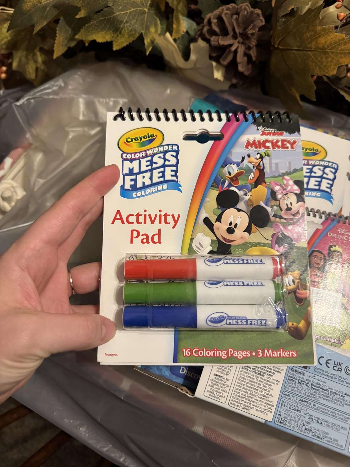 Crayola Frozen Color Wonder Coloring Set, 18 Mess Free Coloring Pages for Toddlers, Toys for Kids, Toddler Gifts Customer Review Crayola Frozen Color Wonder Coloring Set, 18 Mess Free Coloring Pages for Toddlers, Toys for Kids, Toddler Gifts - Customer Photo 2