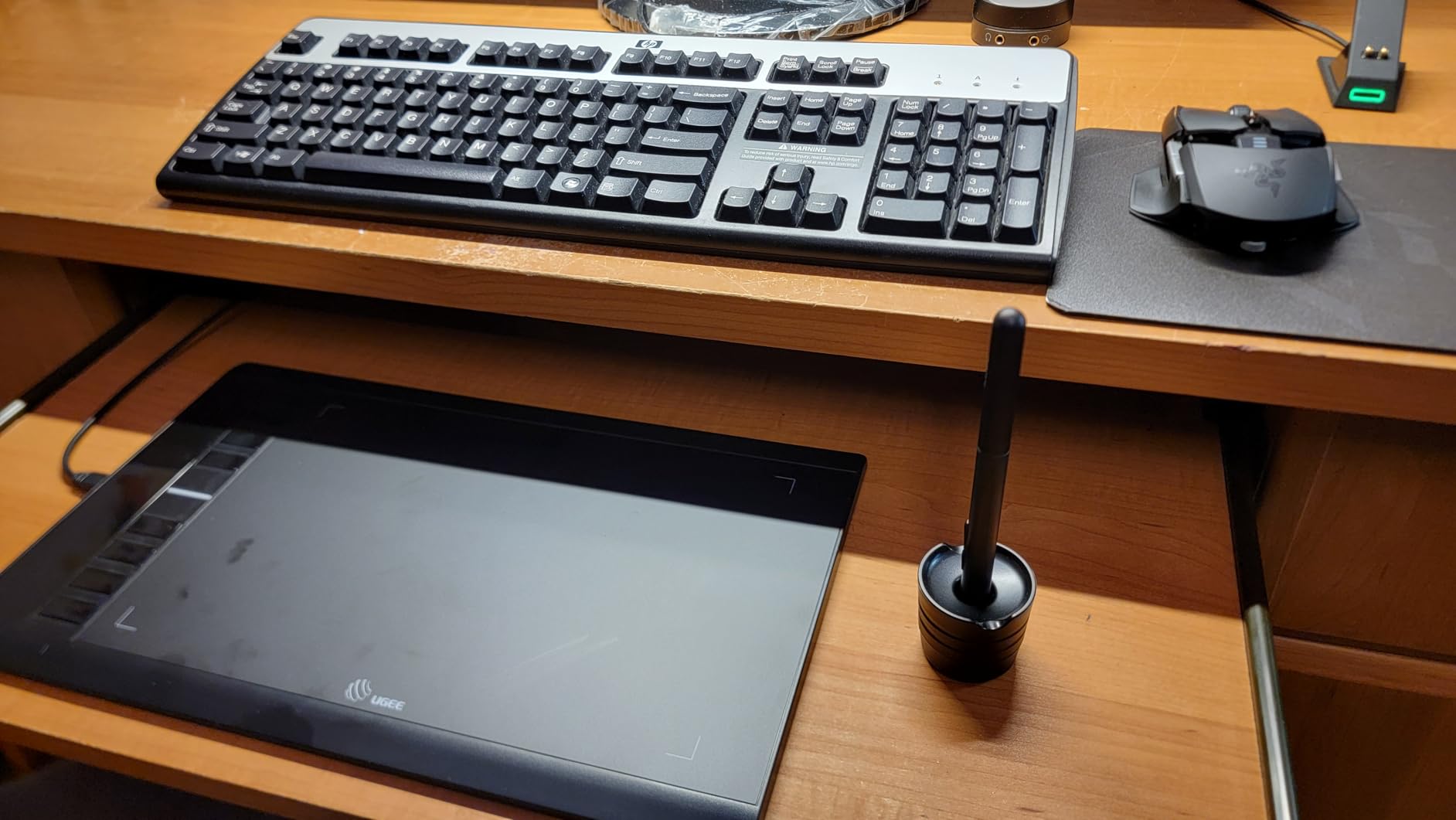 Graphics Drawing Tablet, UGEE M708 10 x 6 inch Large Drawing Tablet with 8 Hot Keys, Passive Stylus of 8192 Levels Pressure, UGEE M708 Graphics Tablet for Paint, Design, Art Creation Sketch Black Customer Review Graphics Drawing Tablet, UGEE M708 10 x 6 inch Large Drawing Tablet with 8 Hot Keys, Passive Stylus of 8192 Levels Pressure, UGEE M708 Graphics Tablet for Paint, Design, Art Creation Sketch Black - Customer Photo 1