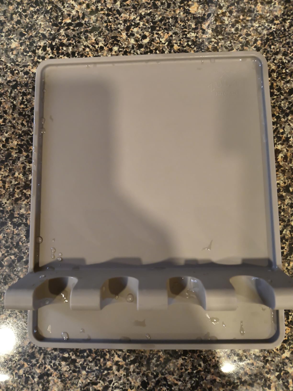 Zulay Kitchen Spoon Rest for Multiple Utensils High Heat-Resistant Silicone Drip Pad, BPA-Free Spoon Holder for Stove Top, Kitchen Gadget Holder for Ladles, Tongs, Cooking Spatula - Makes Great Gift - Customer Photo 2