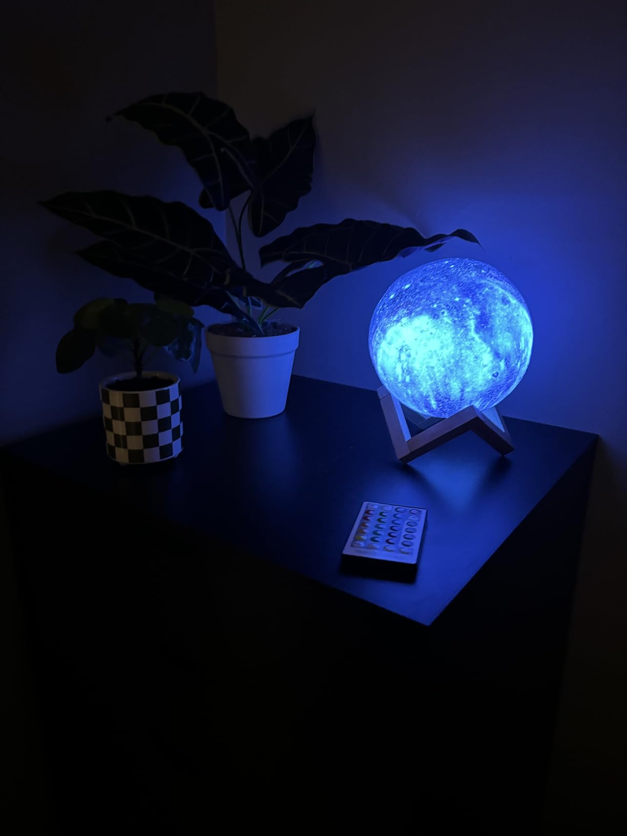 BRIGHTWORLD Moon Lamp Galaxy Lamp 5.9 inch 16 Colors LED 3D Moon Light, Remote & Touch Control Moon Night Light Christmas Gifts for Girls Boys Kids Women Birthday（Wooden Base） - Customer Photo 2