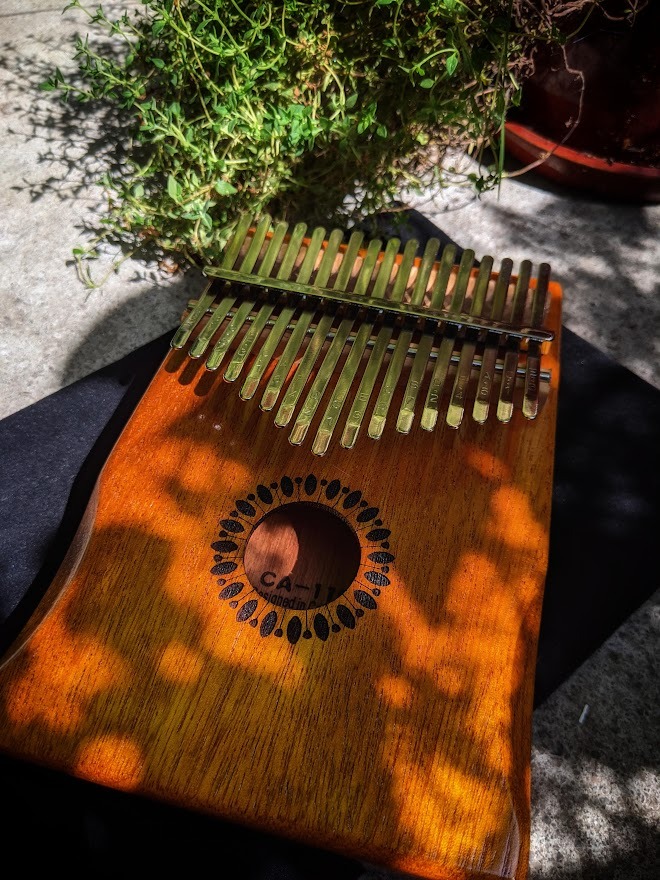 Kalimba Thumb Piano 17 Keys, Portable Mbira Finger Piano Gifts for Kids and Adults Beginners Wood Customer Review Kalimba Thumb Piano 17 Keys, Portable Mbira Finger Piano Gifts for Kids and Adults Beginners Wood - Customer Photo 1