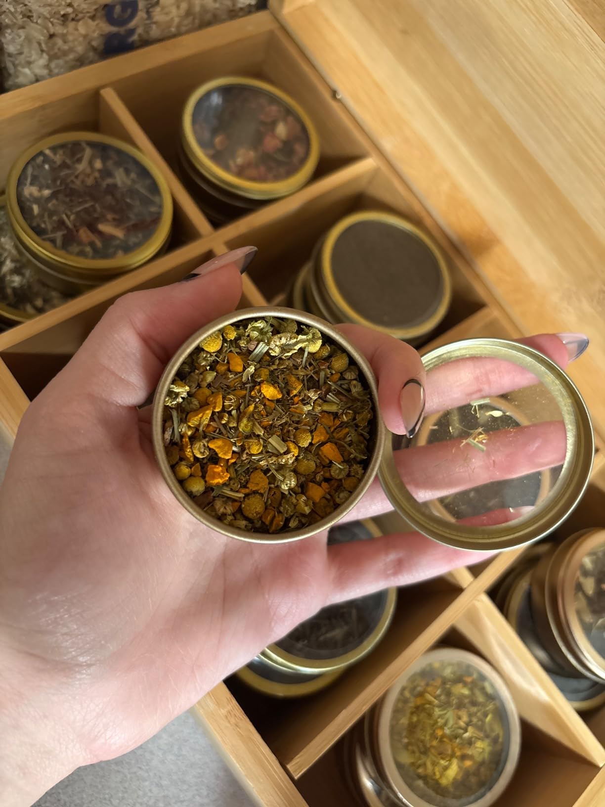 VAHDAM, Luxury Tea Advent Calendar 2025 | 24 Unique Loose Leaf Teas in Tin Caddies - Premium Tea Gift Box | Tea Gift Set | Advent Calendar 2025 Gifts for Women & Men - Customer Photo 1