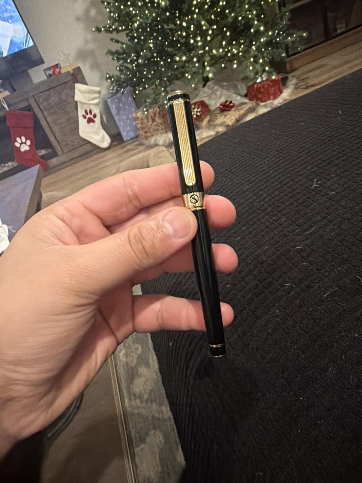 Scriveiner Black Lacquer Rollerball Pen - Stunning Luxury Pen, Real Gold Plating, Schmidt Ink Refill, Best Roller Ball Gift Set for Men & Women, Professional, Executive Office, Nice Pens Customer Review Scriveiner Black Lacquer Rollerball Pen - Stunning Luxury Pen, Real Gold Plating, Schmidt Ink Refill, Best Roller Ball Gift Set for Men & Women, Professional, Executive Office, Nice Pens - Customer Photo 1