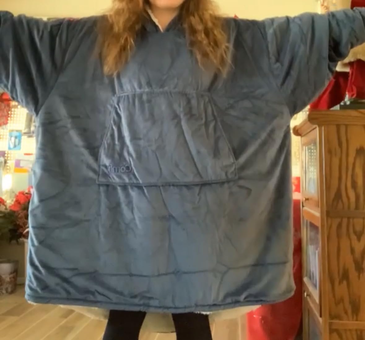 THE COMFY Original | Sherpa Lined Microfiber Fleece Wearable Blanket, Oversized Design with Hood and Pocket from Shark Tank - Customer Photo 2