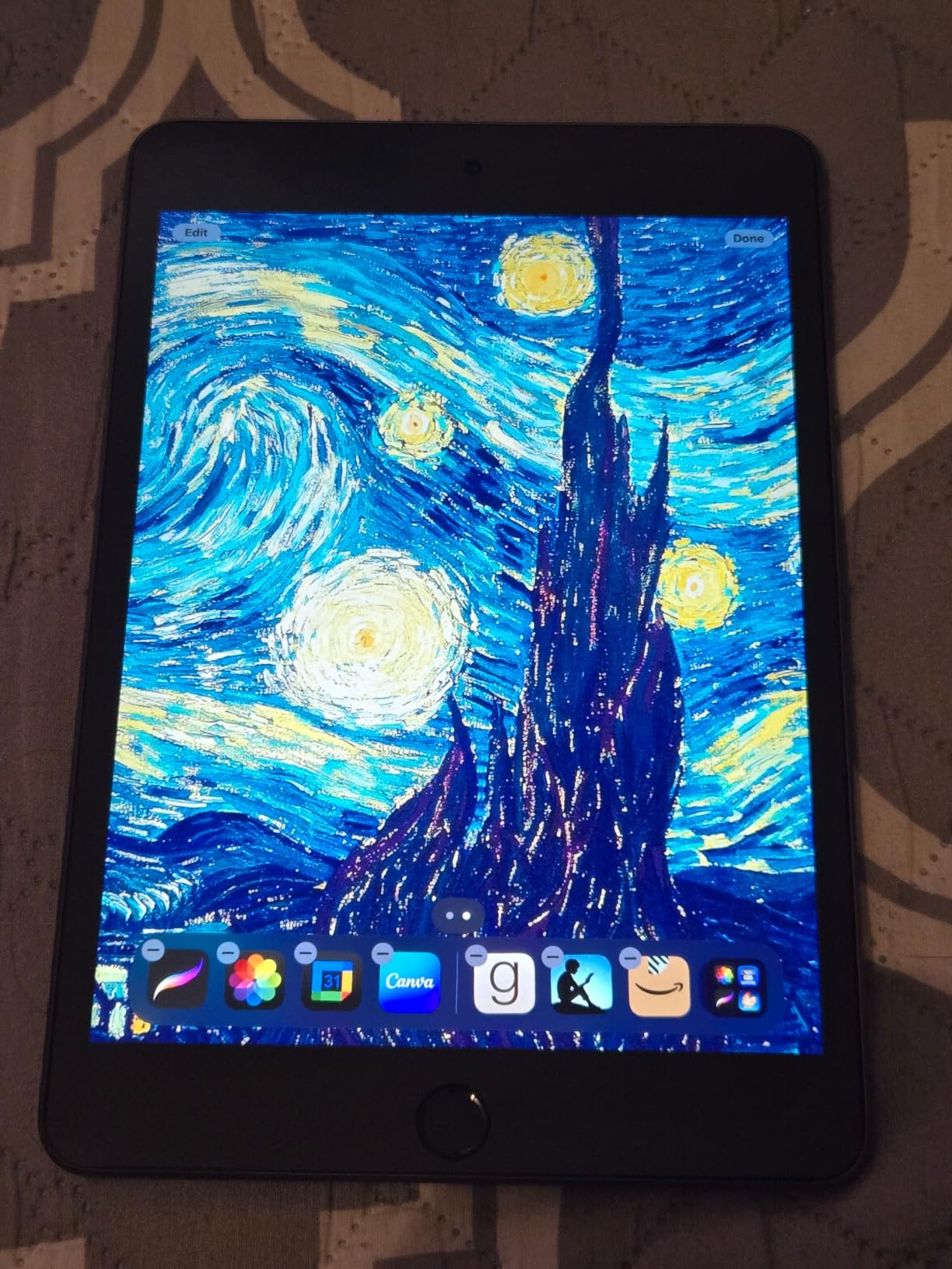 Apple iPad Mini, 5th Gen (Wi-Fi, 64GB) - Space Gray (Renewed) - Customer Photo 1
