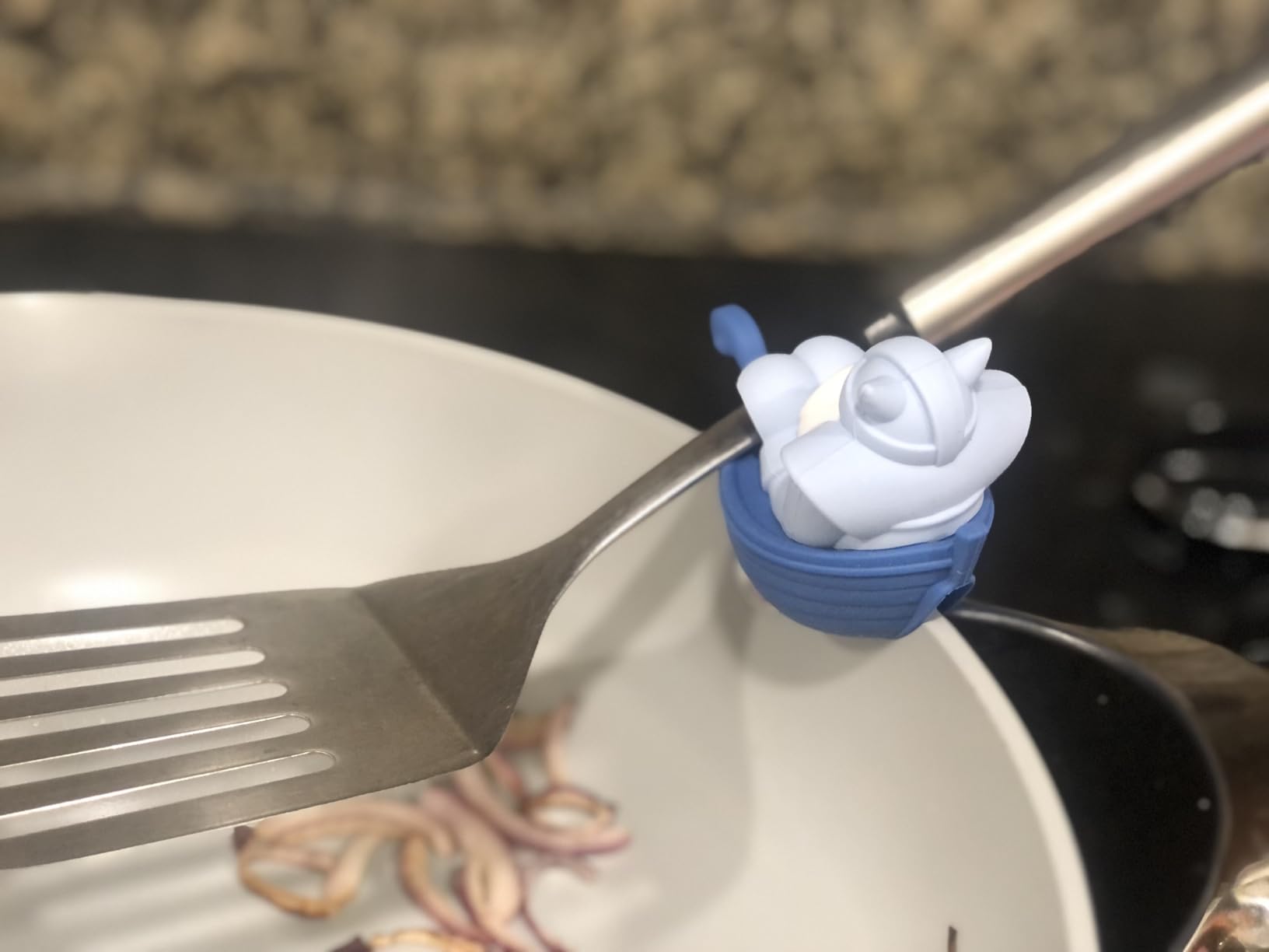 OTOTO Red the Crab Silicone Utensil Rest - Kitchen Gifts, Silicone Spoon Rest for Stove Top - Heat-Resistant Kitchen and Grill Utensil Holder - Non-Slip Spoon Holder Stove Organizer, Steam Releaser - Customer Photo 4