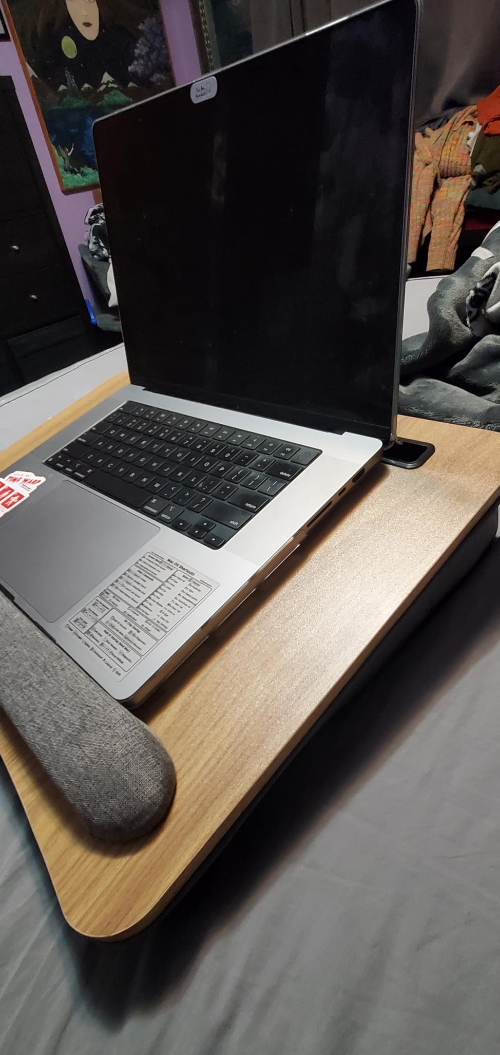 HUANUO Portable Lap Laptop Desk with Pillow Cushion, Fits up to 15.6 inch Laptop, with Anti-Slip Strip & Storage Function for Home Office Students Use as Computer Laptop Stand, Book Tablet Customer Review HUANUO Portable Lap Laptop Desk with Pillow Cushion, Fits up to 15.6 inch Laptop, with Anti-Slip Strip & Storage Function for Home Office Students Use as Computer Laptop Stand, Book Tablet - Customer Photo 1