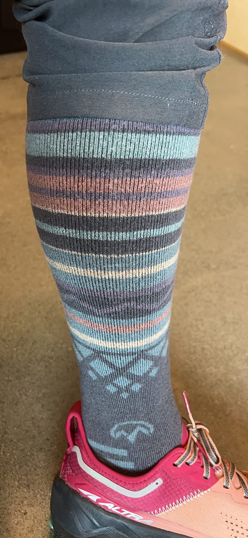 OutdoorMaster Merino Wool Ski Socks for Men & Women, Unisex Thermal Winter Warm Snowboarding Socks for Cold Weather - Customer Photo 2