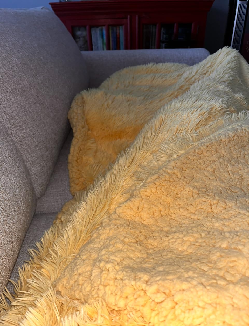 Bedsure GentleSoft Fuzzy Faux Fur Sherpa Fleece Blanket Twin Size, Plush Thick Warm Twin Blanket for Bed, College Dorm Essentials Gifts for Girls Boys, Tie Dye Grey Decor for Winter, 60x80 - Customer Photo 1