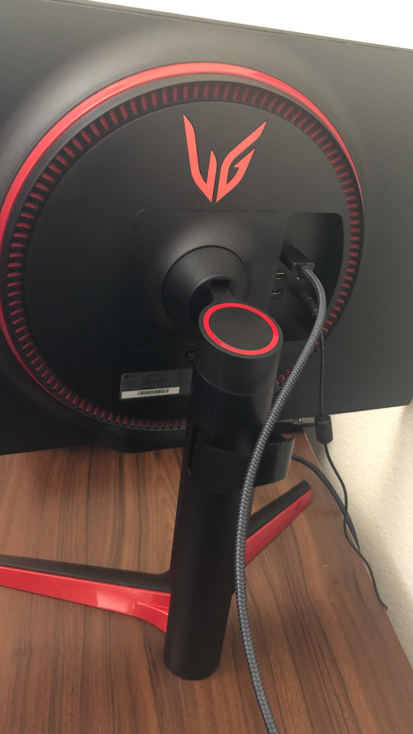 LG 27GL83A-B 27-Inch Ultragear QHD 2560 x 1440 IPS Gaming Monitor, 144Hz, 1ms (GtG), NVIDIA G-SYNC, AMD FreeSync, HDR10, HDMI, DisplayPort, Tilt/Height/Pivot Adjustable Stand, Black Customer Review LG 27GL83A-B 27-Inch Ultragear QHD 2560 x 1440 IPS Gaming Monitor, 144Hz, 1ms (GtG), NVIDIA G-SYNC, AMD FreeSync, HDR10, HDMI, DisplayPort, Tilt/Height/Pivot Adjustable Stand, Black - Customer Photo 2