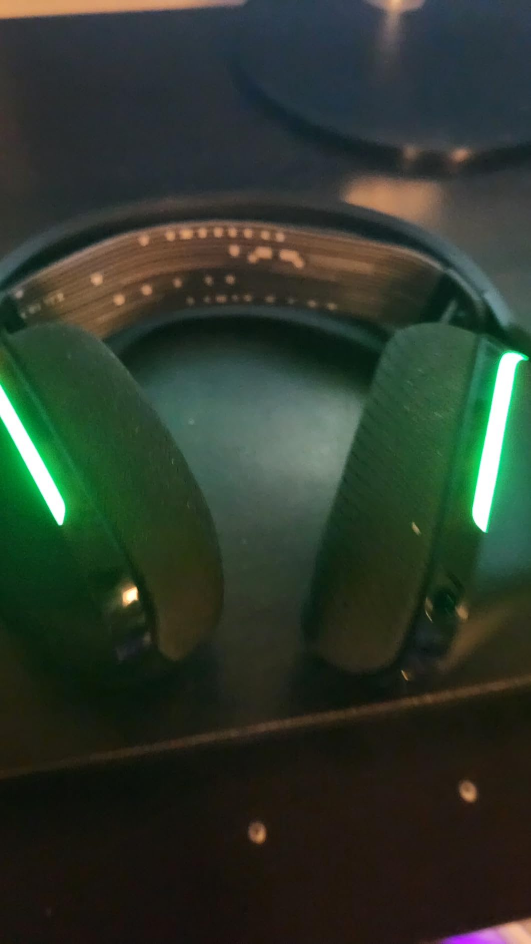 Logitech G733 Lightspeed Wireless Gaming Headset, Suspension Headband, Lightsync RGB, Blue VO!CE Mic, PRO-G Audio – Black, Gaming Headset Wireless, PC, PS5, PS4, Switch Compatible Customer Review Logitech G733 Lightspeed Wireless Gaming Headset, Suspension Headband, Lightsync RGB, Blue VO!CE Mic, PRO-G Audio – Black, Gaming Headset Wireless, PC, PS5, PS4, Switch Compatible - Customer Photo 1