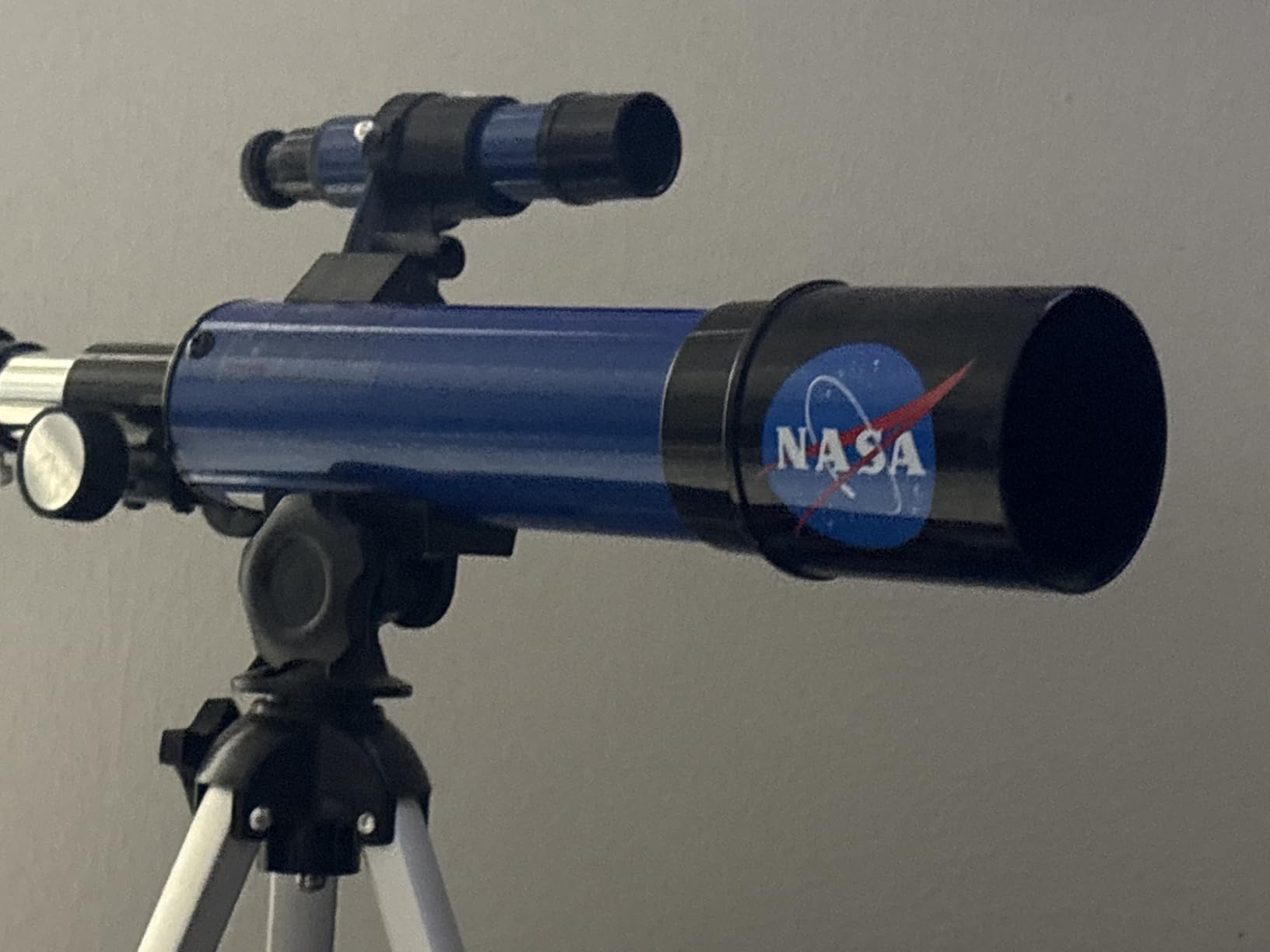 NASA Lunar Telescope for Kids – 90x Magnification, Includes Two Eyepieces, Tabletop Tripod, and Finder Scope- Kids Telescope for Astronomy Beginners, Space Toys, NASA Gifts (Amazon Exclusive) - Customer Photo 1