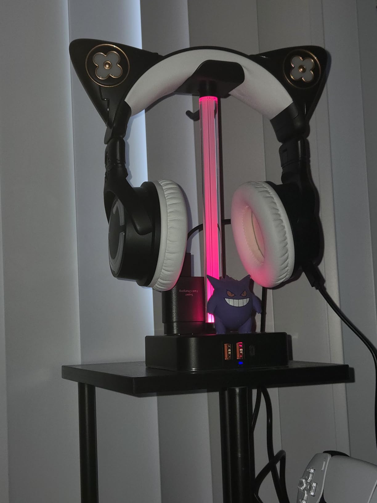 RGB Headphone Stand with USB Charger COZOO Desktop Gaming Headset Holder Hanger with 3 USB Charger and 2 Outlets - Great for Gaming, DJ, Wireless Earphone Display,Gamer PC Accessories Boyfriend Gifts - Customer Photo 1