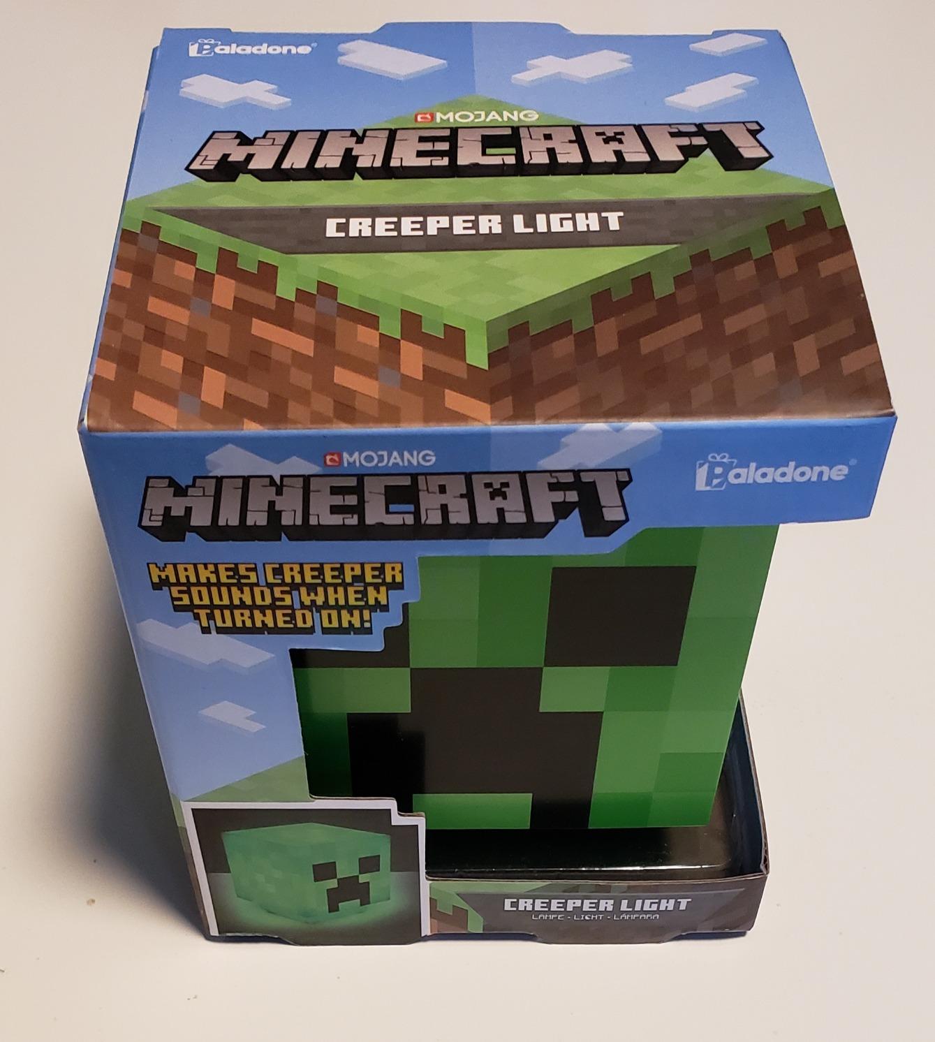 Paladone Minecraft Creeper Desk Light with Official Creeper Sounds, Handheld Night Light for Kids Room or Gamer Décor - Licensed Minecraft Gifts - Customer Photo 4