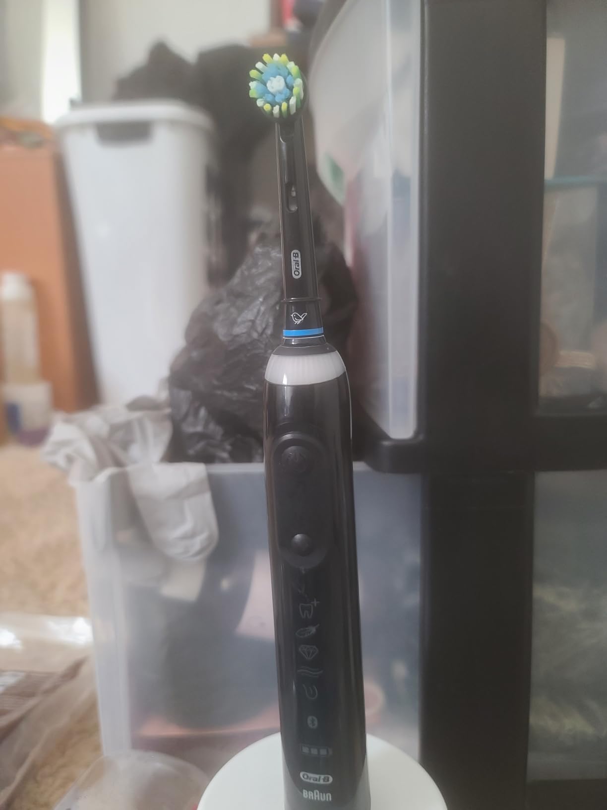 Oral-B Genius X Limited Rechargeable Electric Toothbrush with 1 Replacement Brush Head, Travel Case, Midnight Black Customer Review Oral-B Genius X Limited Rechargeable Electric Toothbrush with 1 Replacement Brush Head, Travel Case, Midnight Black - Customer Photo 4