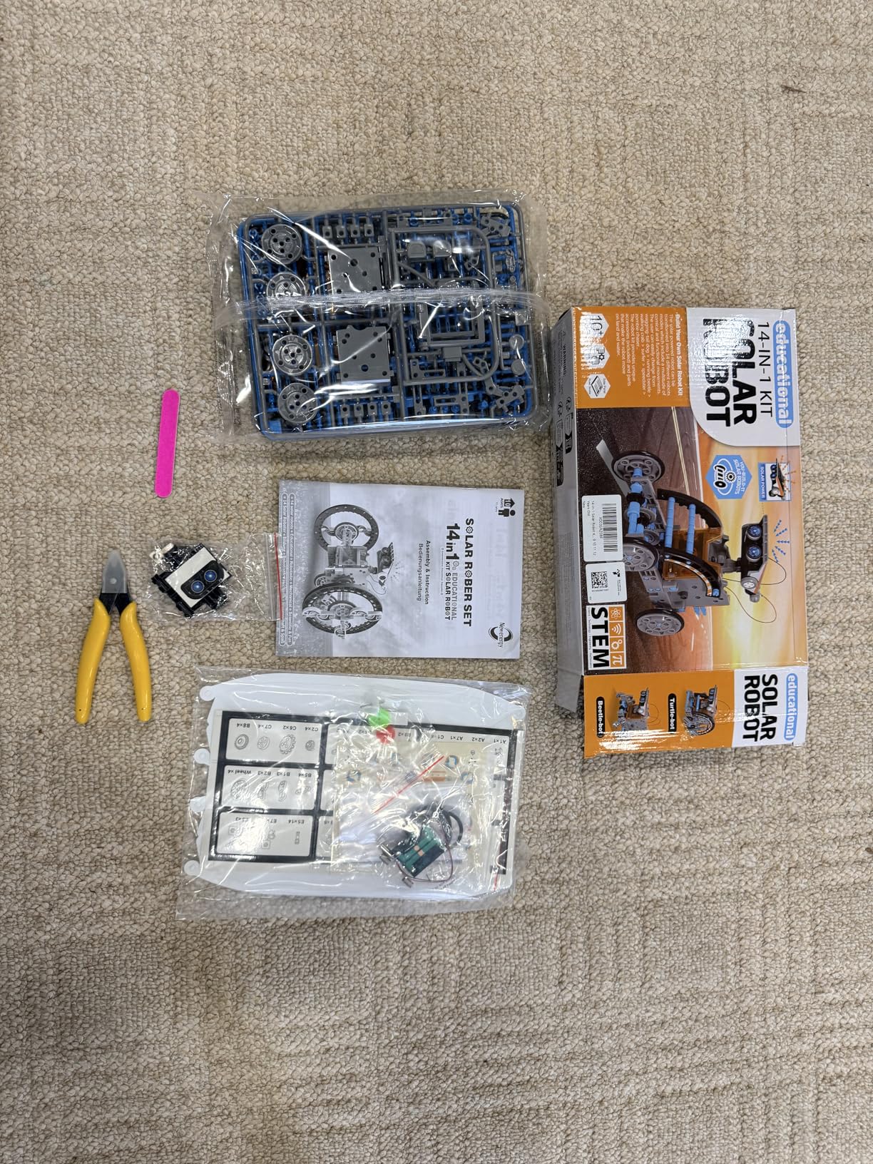 14-in-1 Solar Robot Kit for Kids, Stem Projects for Kids Age 8-12, Educational STEM Science Toy, DIY Solar Power Building Kit, Robotic Set Toys Gift for Boys Girls 8 9 10 11 12 Years Old - Customer Photo 1