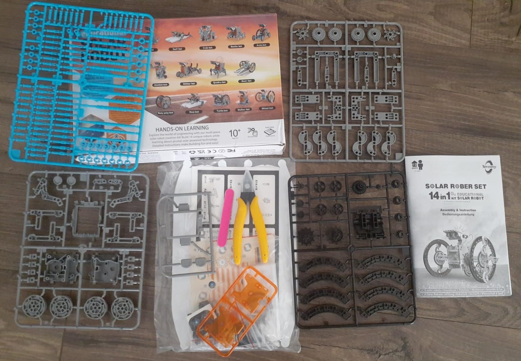 14-in-1 Solar Robot Kit for Kids, Stem Projects for Kids Age 8-12, Educational STEM Science Toy, DIY Solar Power Building Kit, Robotic Set Toys Gift for Boys Girls 8 9 10 11 12 Years Old - Customer Photo 2