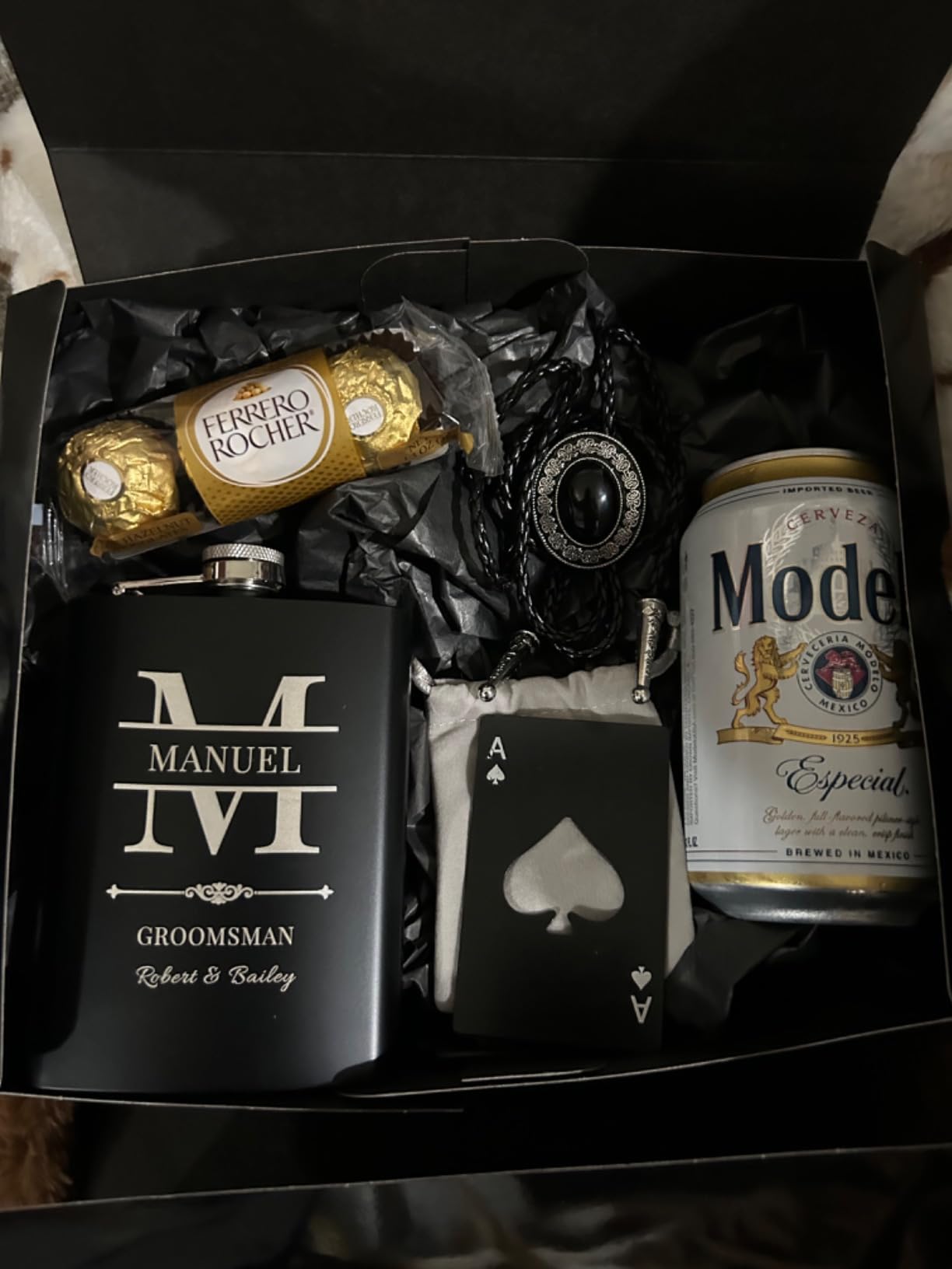 Wine Bottle Opener Stainless Steel Credit Card Size Casino Beer Bottle Opener Cap Opener for Your Wallet Wedding Party Groomsmen Bridesmaid Gifts 6 Pcs (Black) - Customer Photo 2