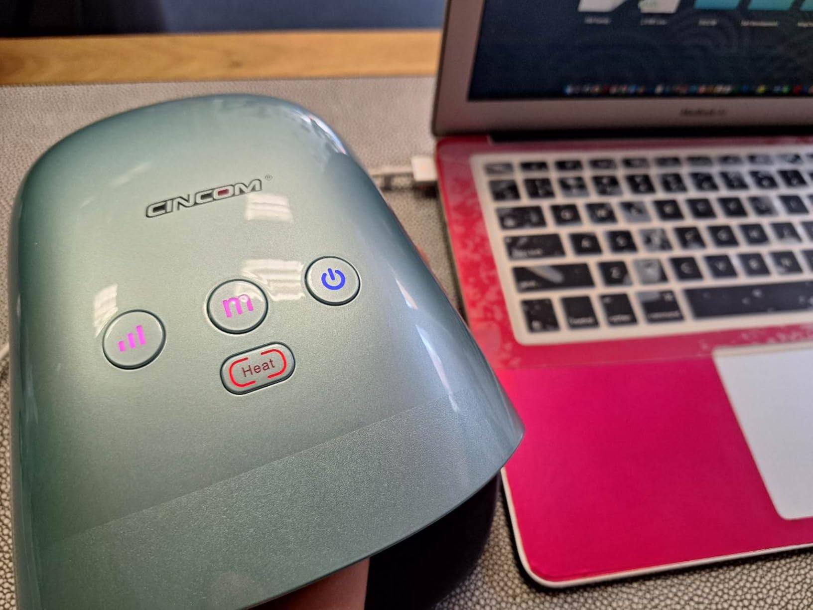 CINCOM Hand Massager - Cordless Hand Massager with Heat and Compression for Arthritis and Carpal Tunnel, Gifts for Women(White) - Customer Photo 2