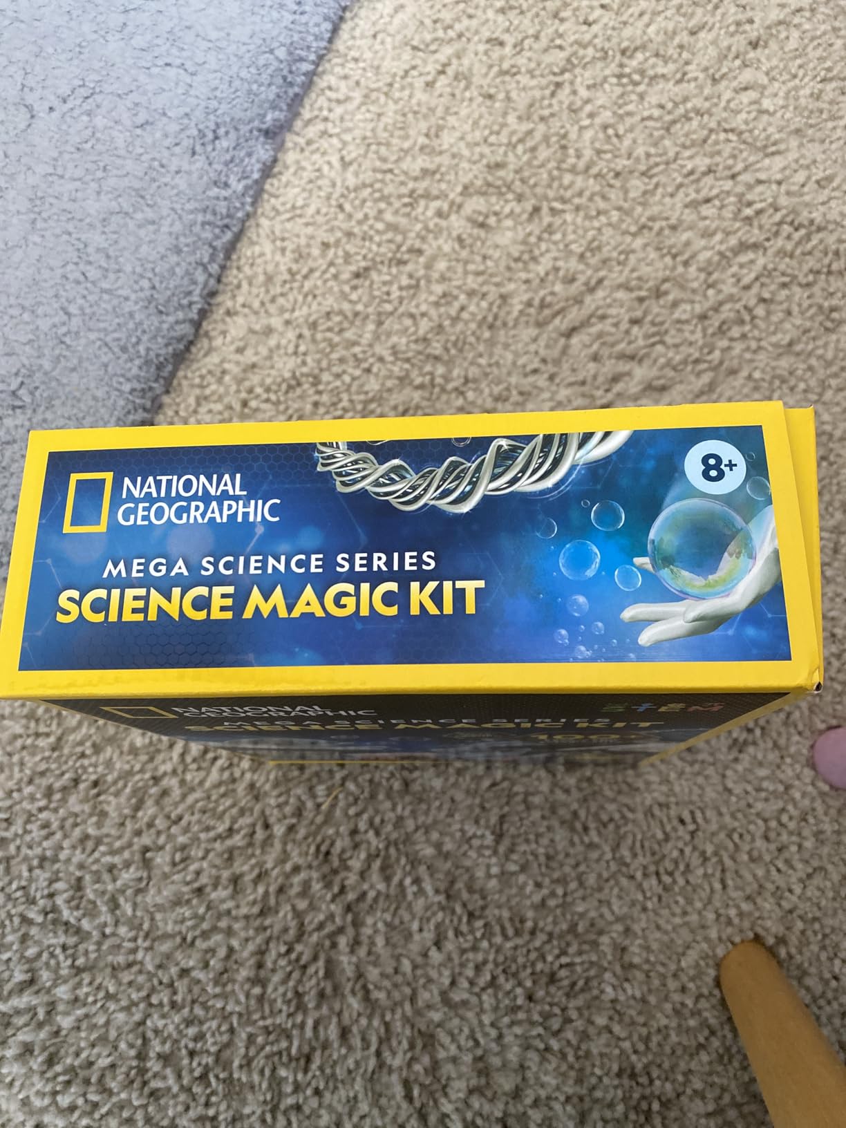 NATIONAL GEOGRAPHIC Science Magic Kit – Science Kit for Kids with 100+ Unique Experiments and Magic Tricks, Chemistry Set and STEM Project, A Great Gift for Boys and Girls (Amazon Exclusive) - Customer Photo 2