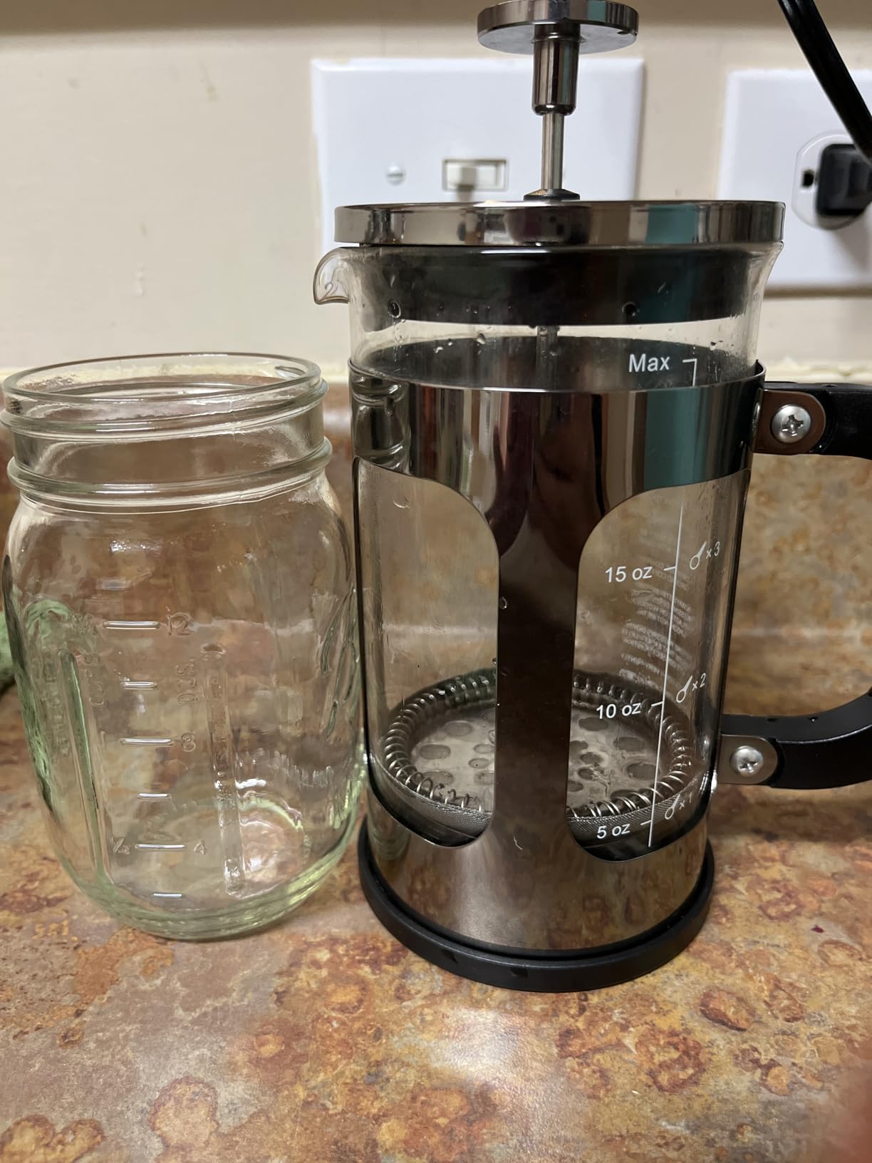 BAYKA 34oz 1 Liter French Press Coffee Maker, Christmas Coffee Lover Gifts Basket Set, Heat Resistant Thickened Borosilicate Glass Stainless Steel Brewer, Cold Brew Cafetera Teapot for Kitchen, Copper - Customer Photo 2