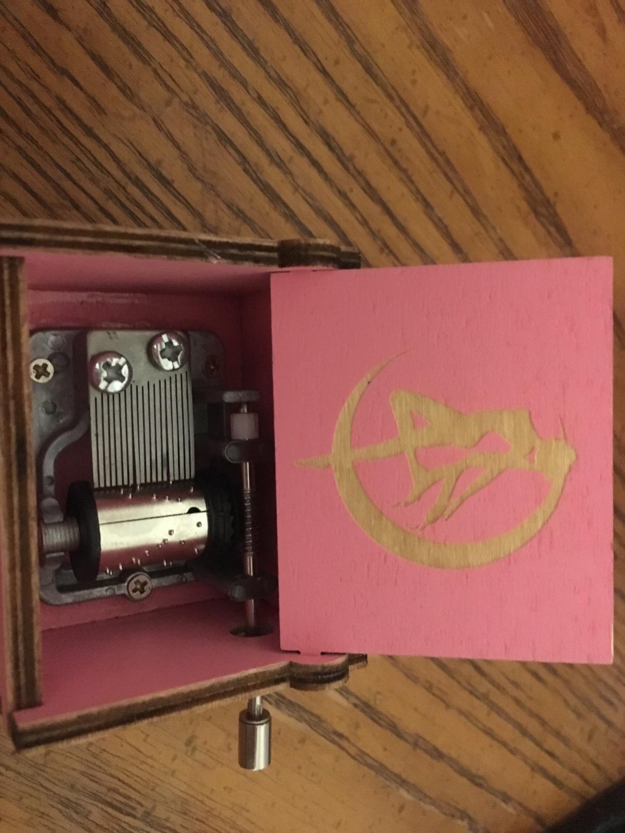 ukebobo Wooden Music Box – Color Painted Sailor M Music Box, Sailor Gifts for Sister、Daughter – Play Sailor M Theme Song – 1 Set - Customer Photo 2