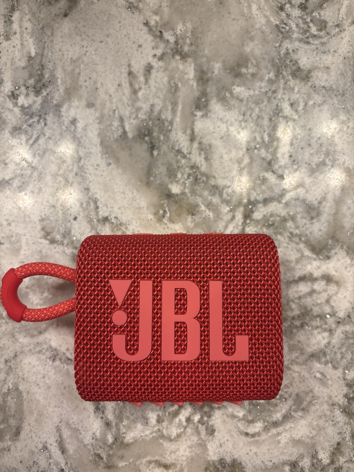 JBL Go 3 - Portable Mini Bluetooth Speaker, big audio and punchy bass, IP67 waterproof and dustproof, 5 hours of playtime, speaker for home, outdoor and travel (Black) Customer Review JBL Go 3 - Portable Mini Bluetooth Speaker, big audio and punchy bass, IP67 waterproof and dustproof, 5 hours of playtime, speaker for home, outdoor and travel (Black) - Customer Photo 1
