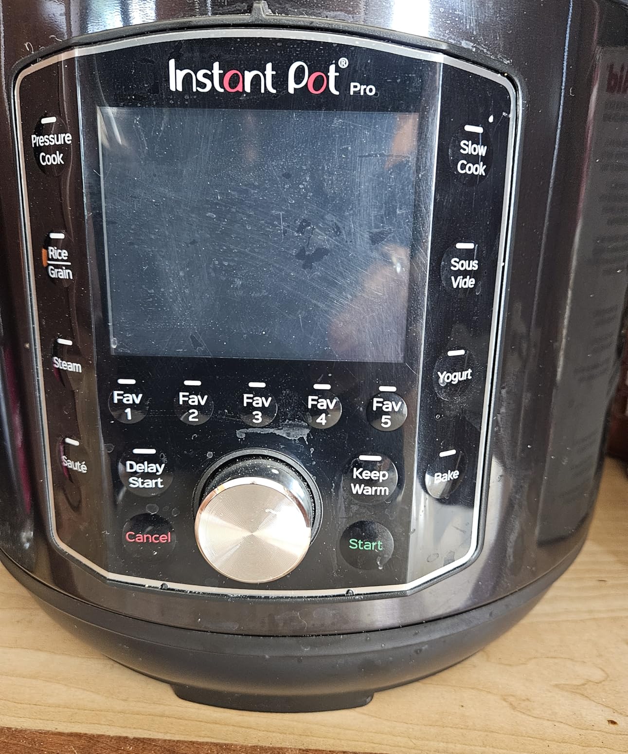 Instant Pot Pro 10-in-1 Pressure Cooker, Slow Cooker, Rice/Grain Cooker, Steamer, Sauté, Sous Vide, Yogurt Maker, Sterilizer, and Warmer, Includes App With Over 800 Recipes, Black, 6 Quart - Customer Photo 1