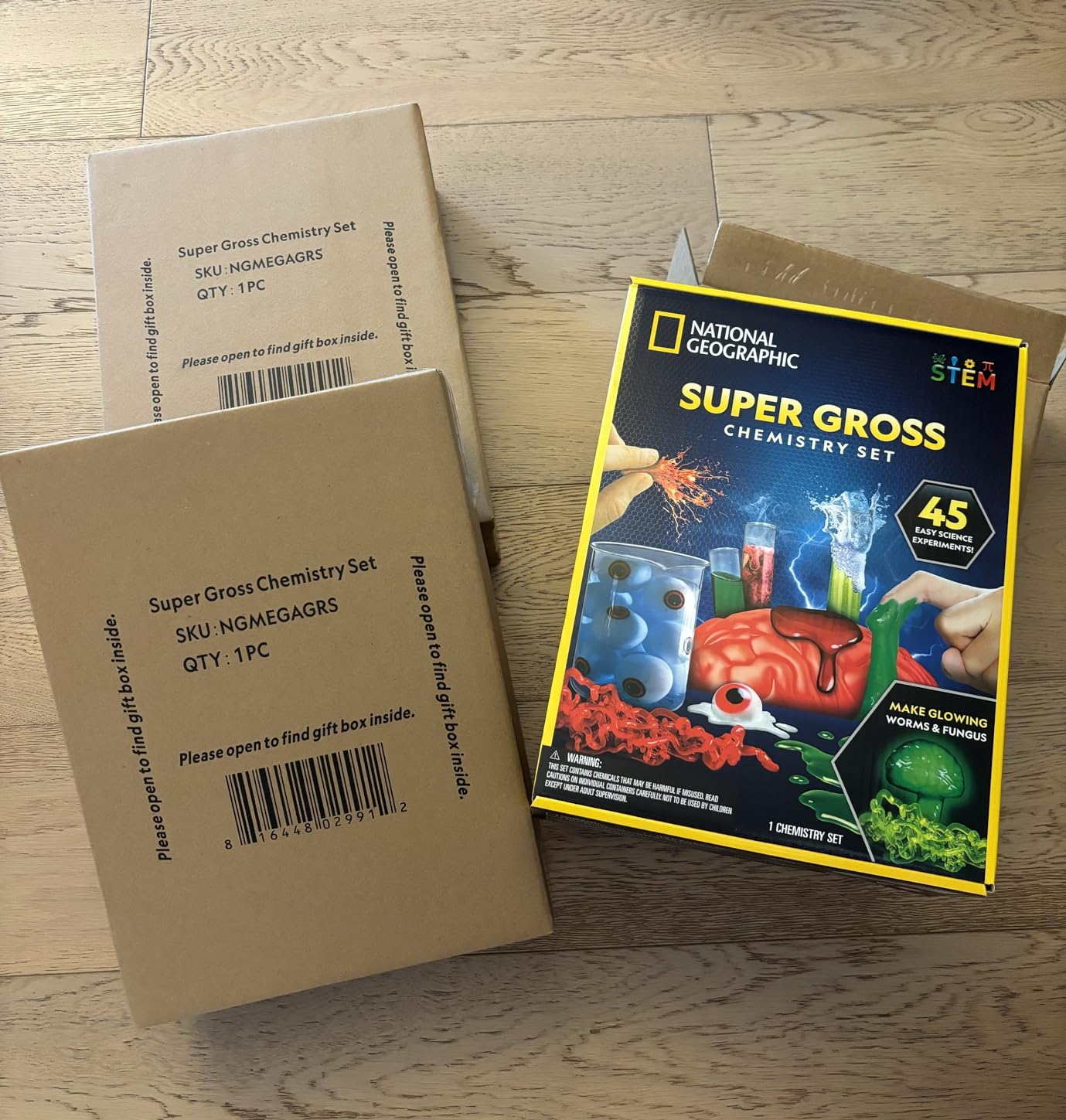 National Geographic Gross Science Kit - 45 Gross Science Experiments- Dissect a Brain, Make Slime, Creepy STEM Project for Boys and Girls, Birthday Gifts for Kids 8-12 (Amazon Exclusive) - Customer Photo 1