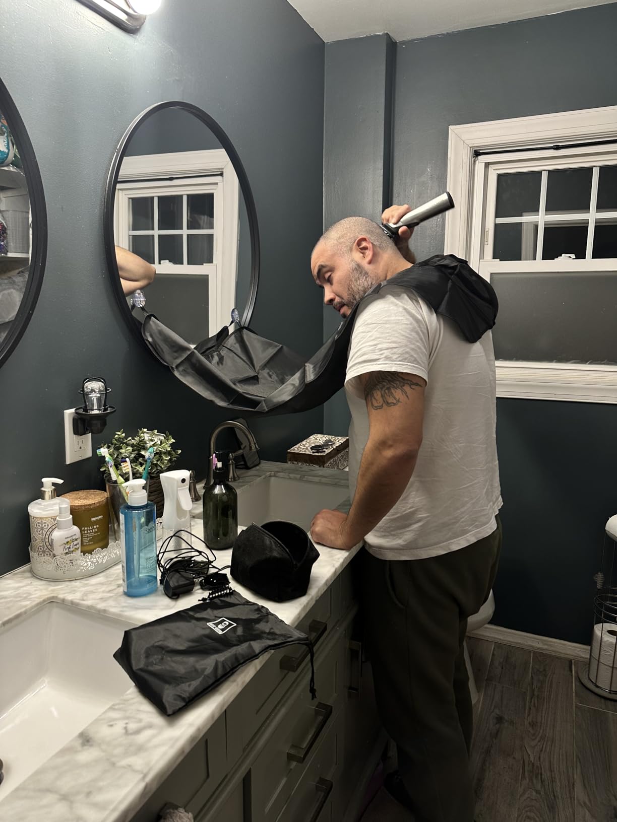 Beard Bib Beard Apron Gifts for Men Dad Fathers Day Anniversary Valentines Day Stocking Stuffers Christmas Gifts for Him Boyfriend Husband From Daughter Son Beard Trimming Catcher Bib Black Customer Review Beard Bib Beard Apron Gifts for Men Dad Fathers Day Anniversary Valentines Day Stocking Stuffers Christmas Gifts for Him Boyfriend Husband From Daughter Son Beard Trimming Catcher Bib Black - Customer Photo 1