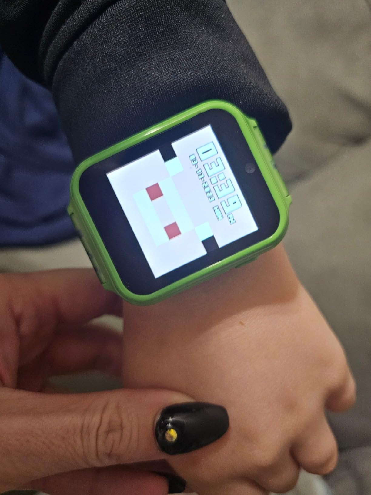 Minecraft Kids Smart Watch – Touchscreen Interactive Watch with 10 Customizable Clock Faces, Built-in Camera, Video Recorder, Alarm, Calculator, Games & Pedometer – Fits Wrists 5.5