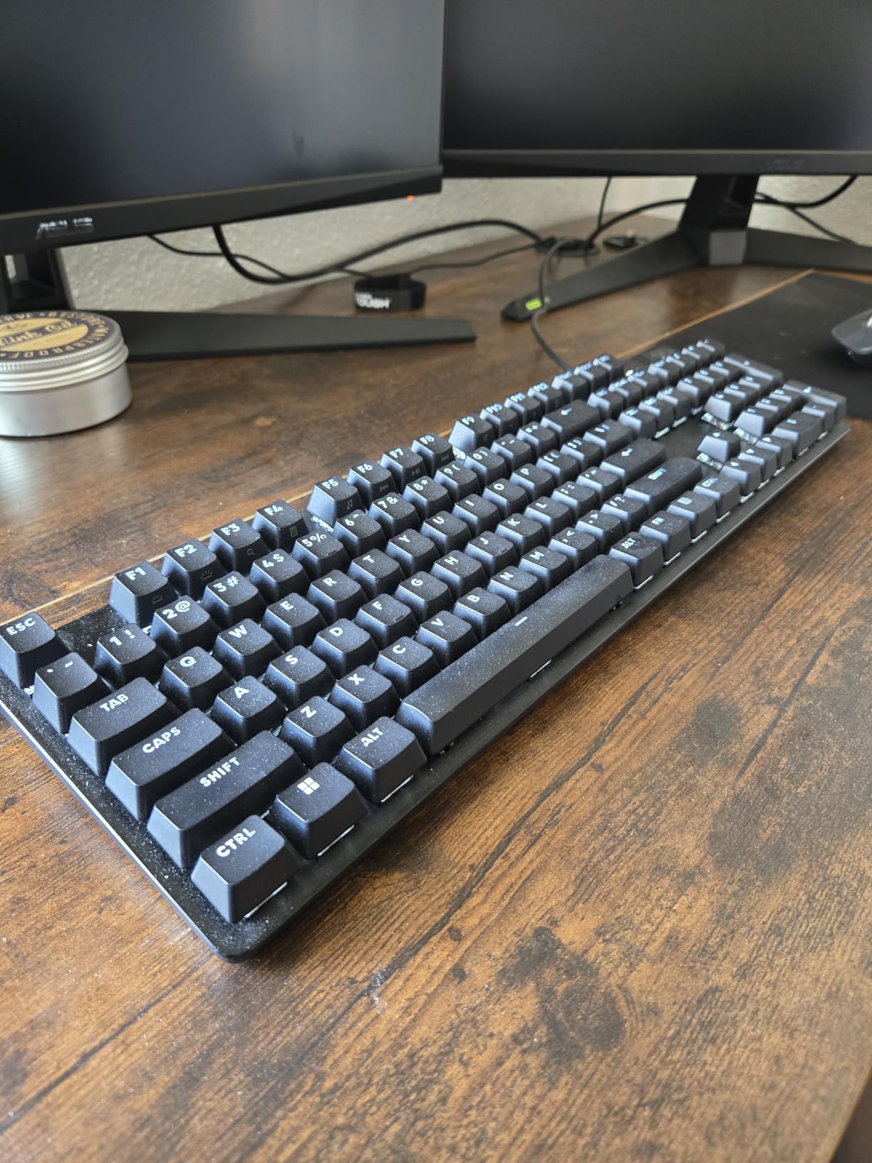 Logitech G413 SE Full-Size Mechanical Gaming Keyboard - Backlit Keyboard with Tactile Mechanical Switches, Anti-Ghosting, Compatible with Windows, macOS - Black Aluminum Customer Review Logitech G413 SE Full-Size Mechanical Gaming Keyboard - Backlit Keyboard with Tactile Mechanical Switches, Anti-Ghosting, Compatible with Windows, macOS - Black Aluminum - Customer Photo 1