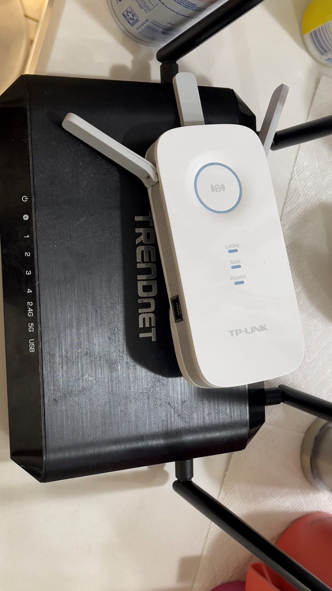 Amazon eero 6+ mesh wifi system - Supports internet plans up to a Gigabit, Coverage up to 4,500 sq. ft., Connect 75+ devices, 3-pack - Customer Photo 4