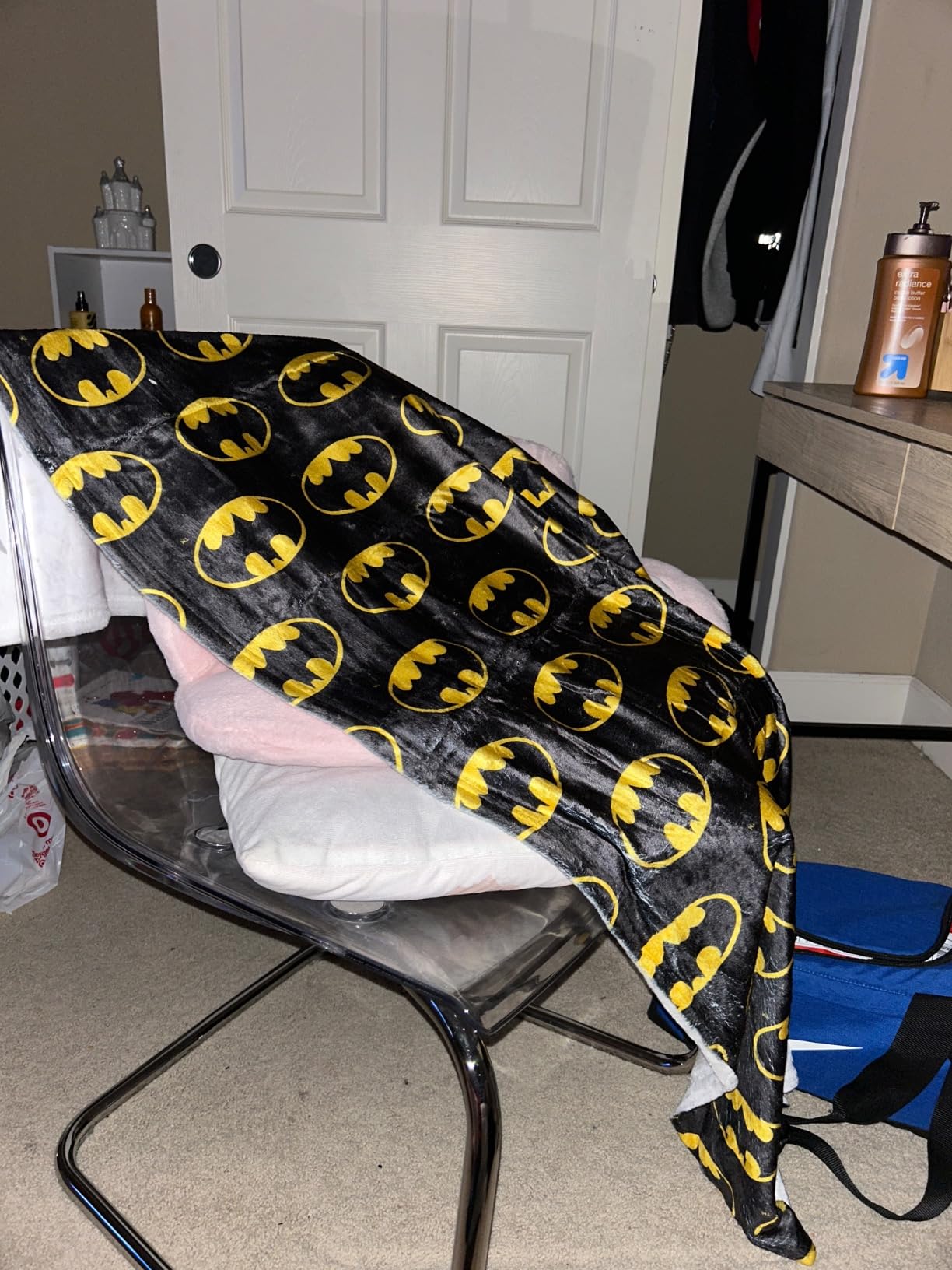 Batman Classic Bat Shield Logo Pattern Silky Touch Super Soft Throw Blanket 36