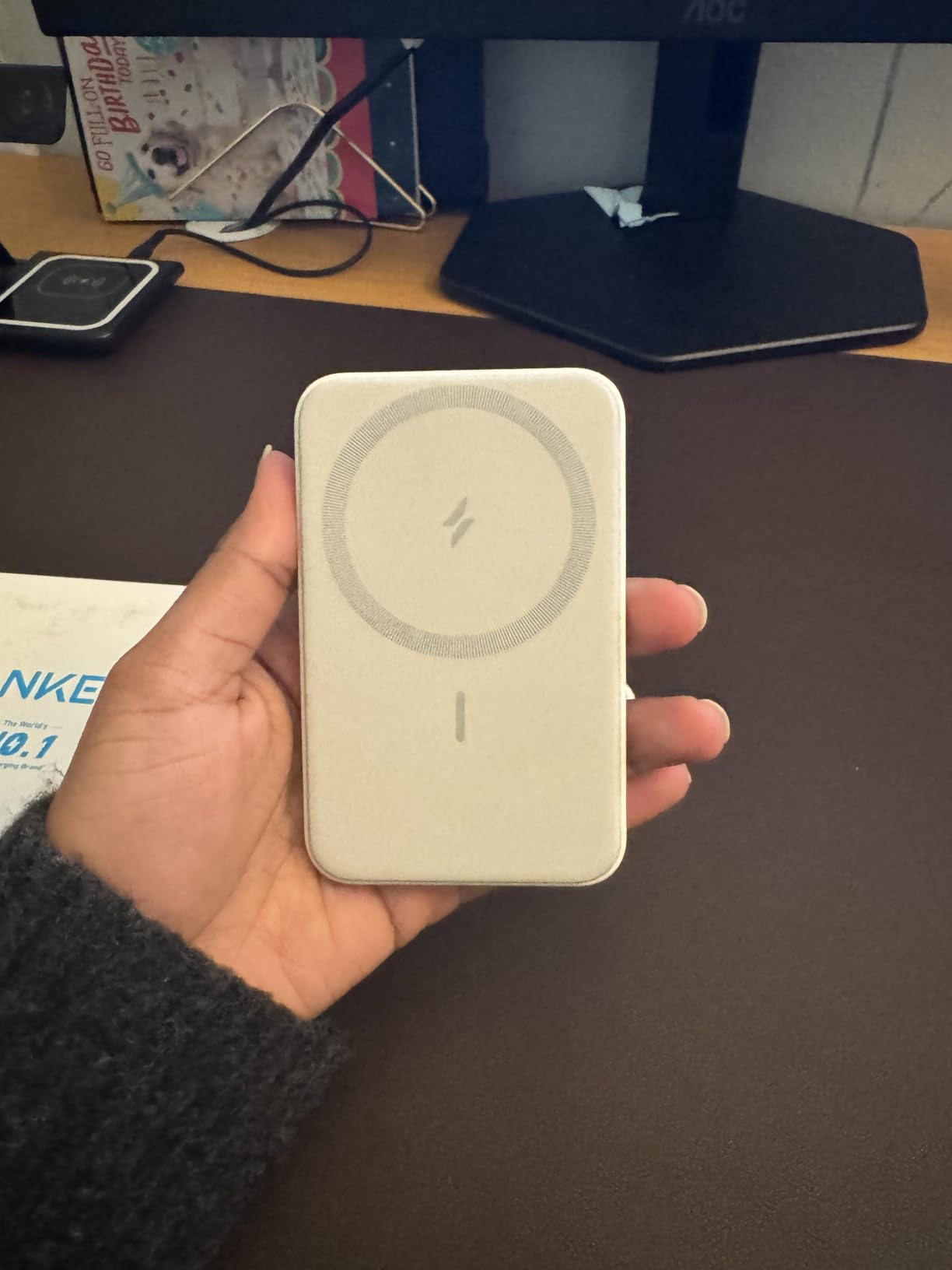 Anker 621 Magnetic Portable Charger (MagGo), 5,000mAh Wireless Power Bank with USB-C Cable, Magsafe-Compatible Battery Pack for iPhone 16/15/14/13/12 Series - Customer Photo 3