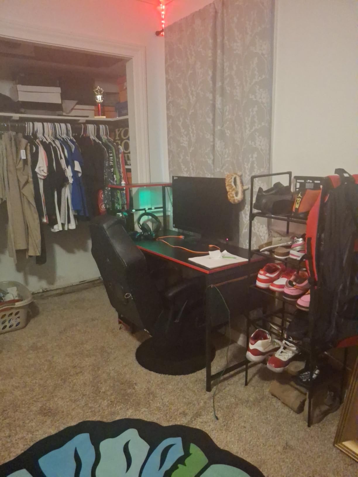 Bestier Gaming Desk with LED Lights, 44 Inch PC Gamer Desk for Small Spaces, Computer Desk with Reversible Storage Shelves & Side Storage Bag (Black 3D Carbon Fiber) Customer Review Bestier Gaming Desk with LED Lights, 44 Inch PC Gamer Desk for Small Spaces, Computer Desk with Reversible Storage Shelves & Side Storage Bag (Black 3D Carbon Fiber) - Customer Photo 3