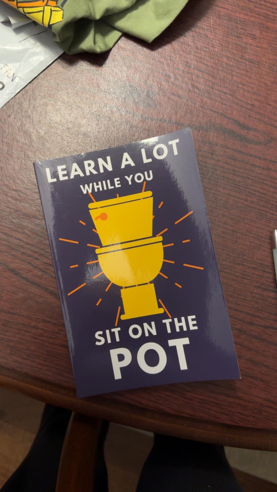 Learn A Lot While You Sit On The Pot: Funny Bathroom Trivia Book For Adults & Older Teens (Alex Smart's Bathroom Readers) - Customer Photo 1
