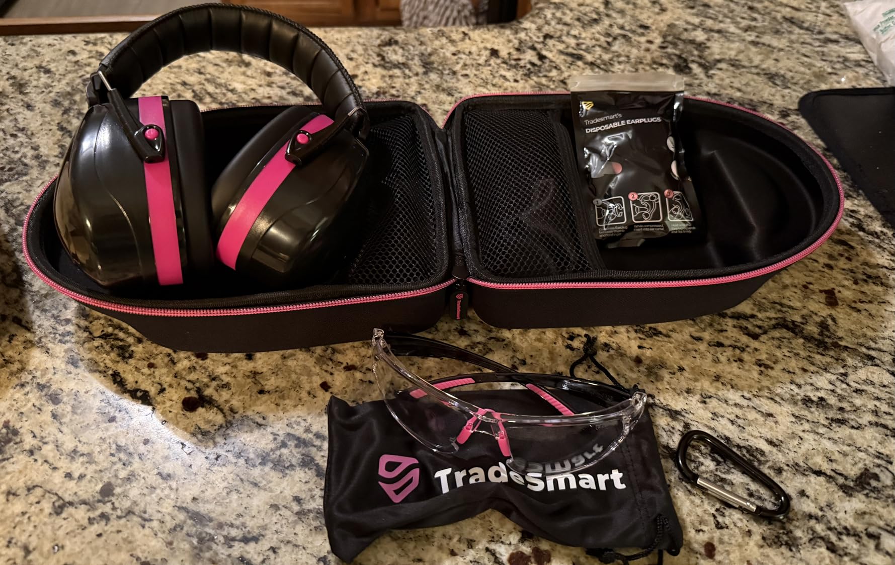 TradeSmart All-in-One Shooting Ear Protection - Comfort+ NRR 28 Earmuffs, Glasses & Earplugs + Carry Case - Customer Photo 2