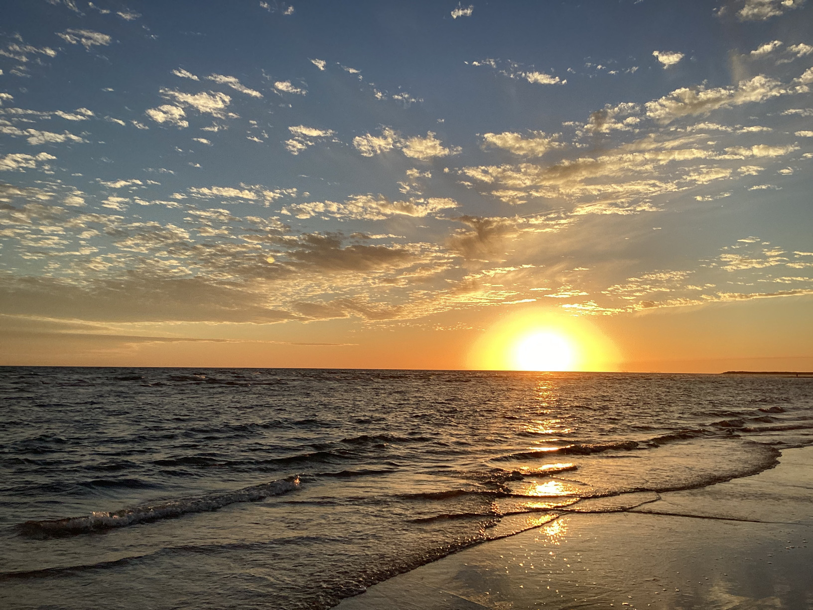 Apple iPad (9th Generation): with A13 Bionic chip, 10.2-inch Retina Display, 64GB, Wi-Fi, 12MP front/8MP Back Camera, Touch ID, All-Day Battery Life – Silver Customer Review Apple iPad (9th Generation): with A13 Bionic chip, 10.2-inch Retina Display, 64GB, Wi-Fi, 12MP front/8MP Back Camera, Touch ID, All-Day Battery Life – Silver - Customer Photo 2