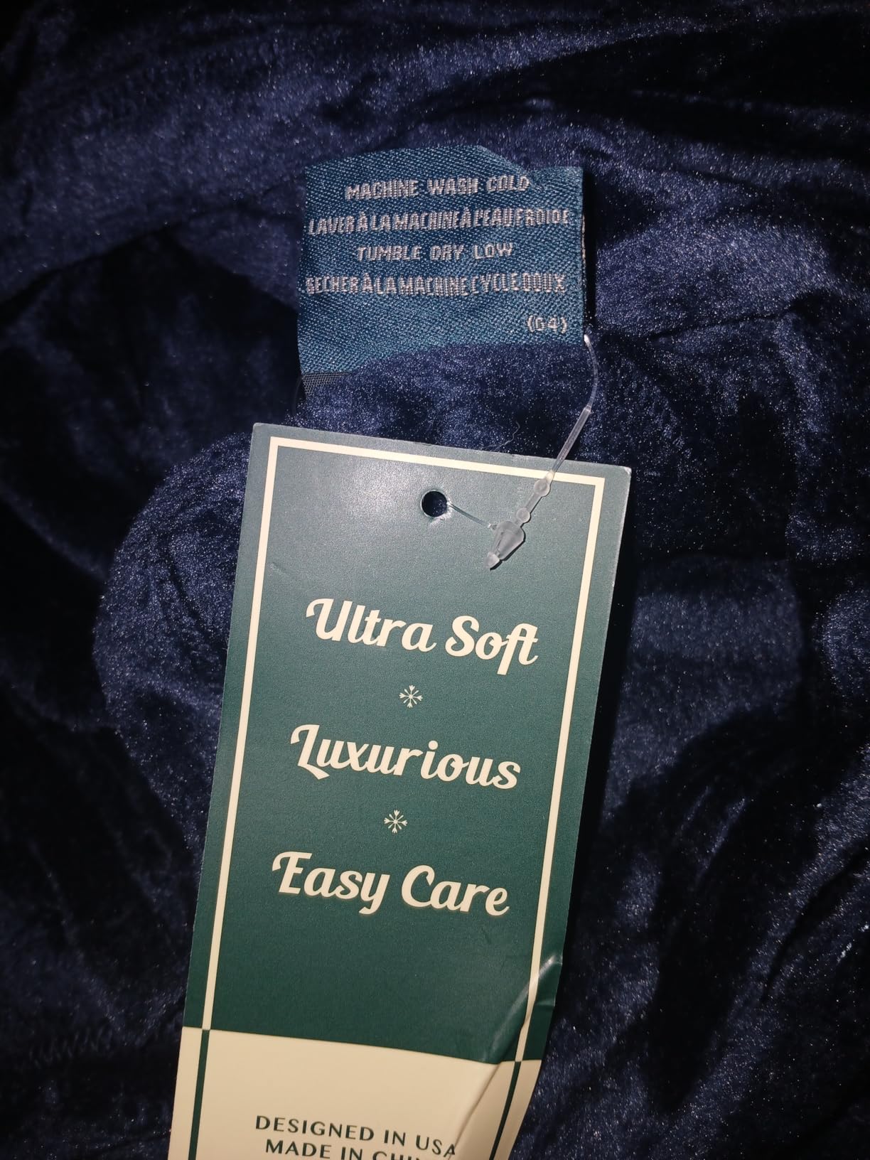 PAVILIA Wearable Blanket Poncho Women Men, Oversized Hoodie Sweatshirt Sweater Neck Warmer, Fleece Soft Hug Sleep Pod Adult Customer Review PAVILIA Wearable Blanket Poncho Women Men, Oversized Hoodie Sweatshirt Sweater Neck Warmer, Fleece Soft Hug Sleep Pod Adult - Customer Photo 2